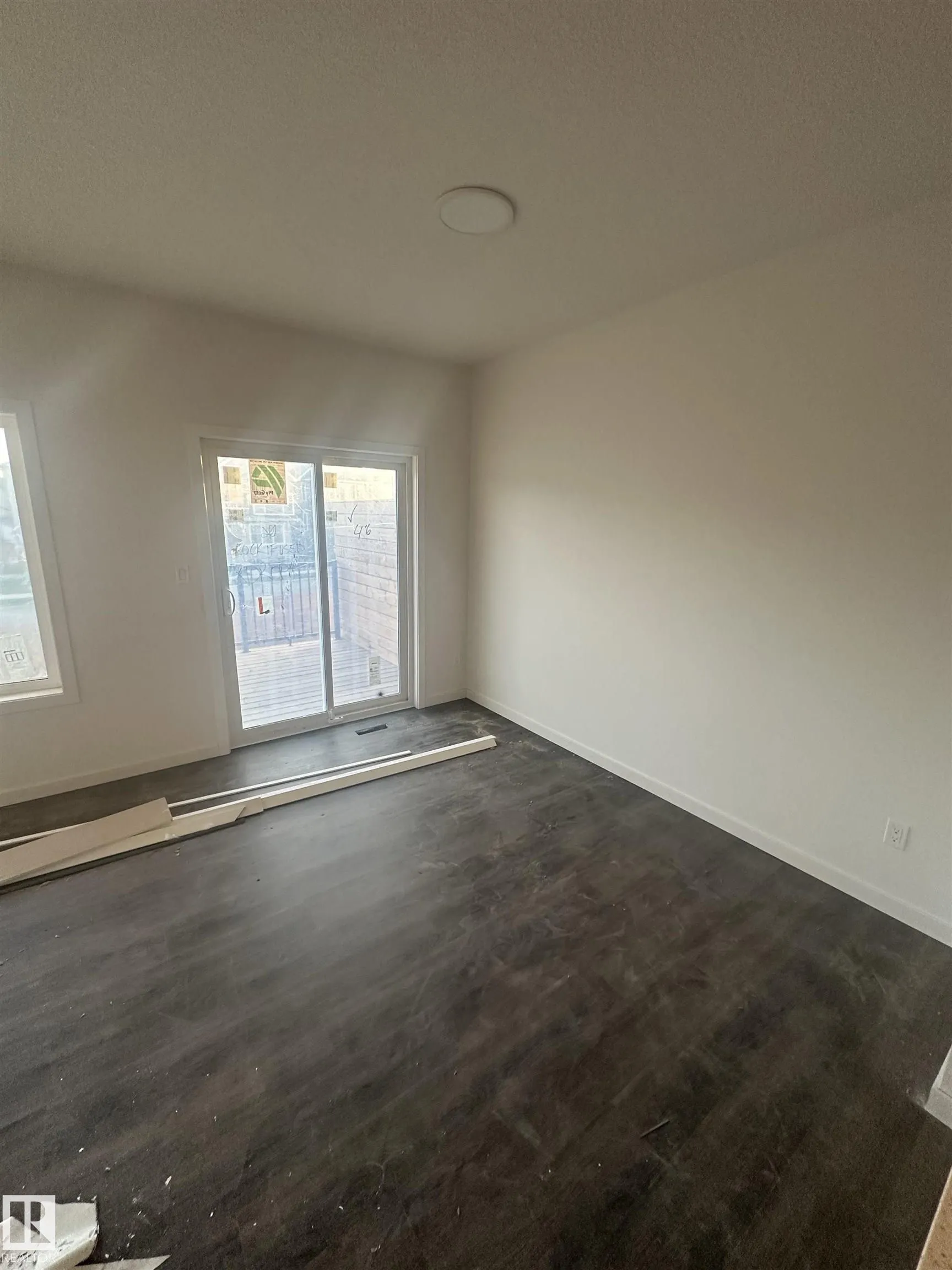 8925 ELVES Loop