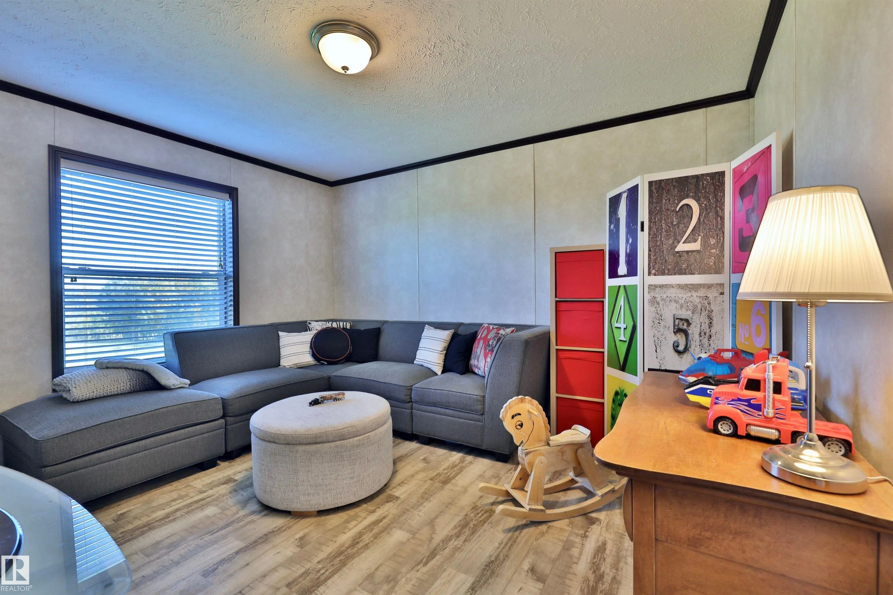 201 Glenhaven Crescent
