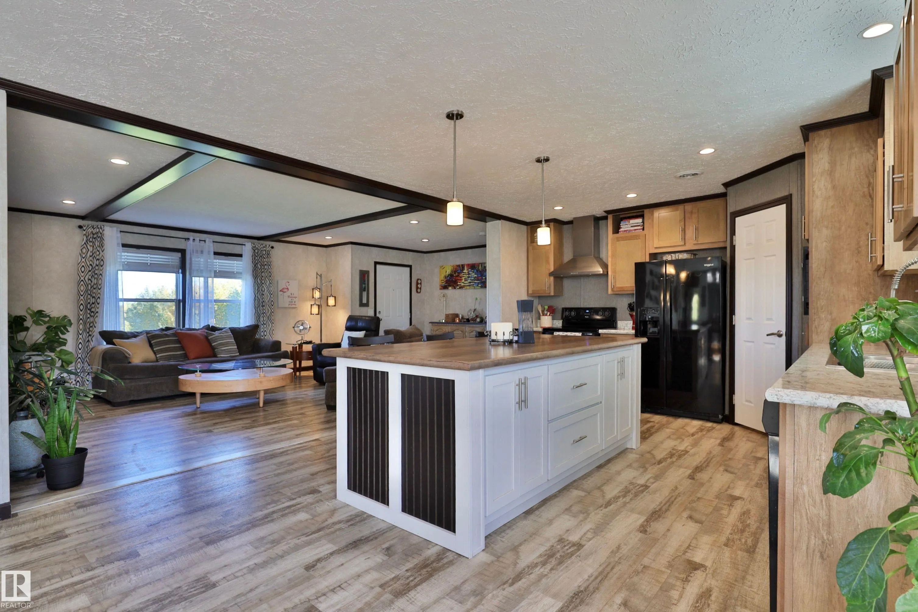 201 Glenhaven Crescent