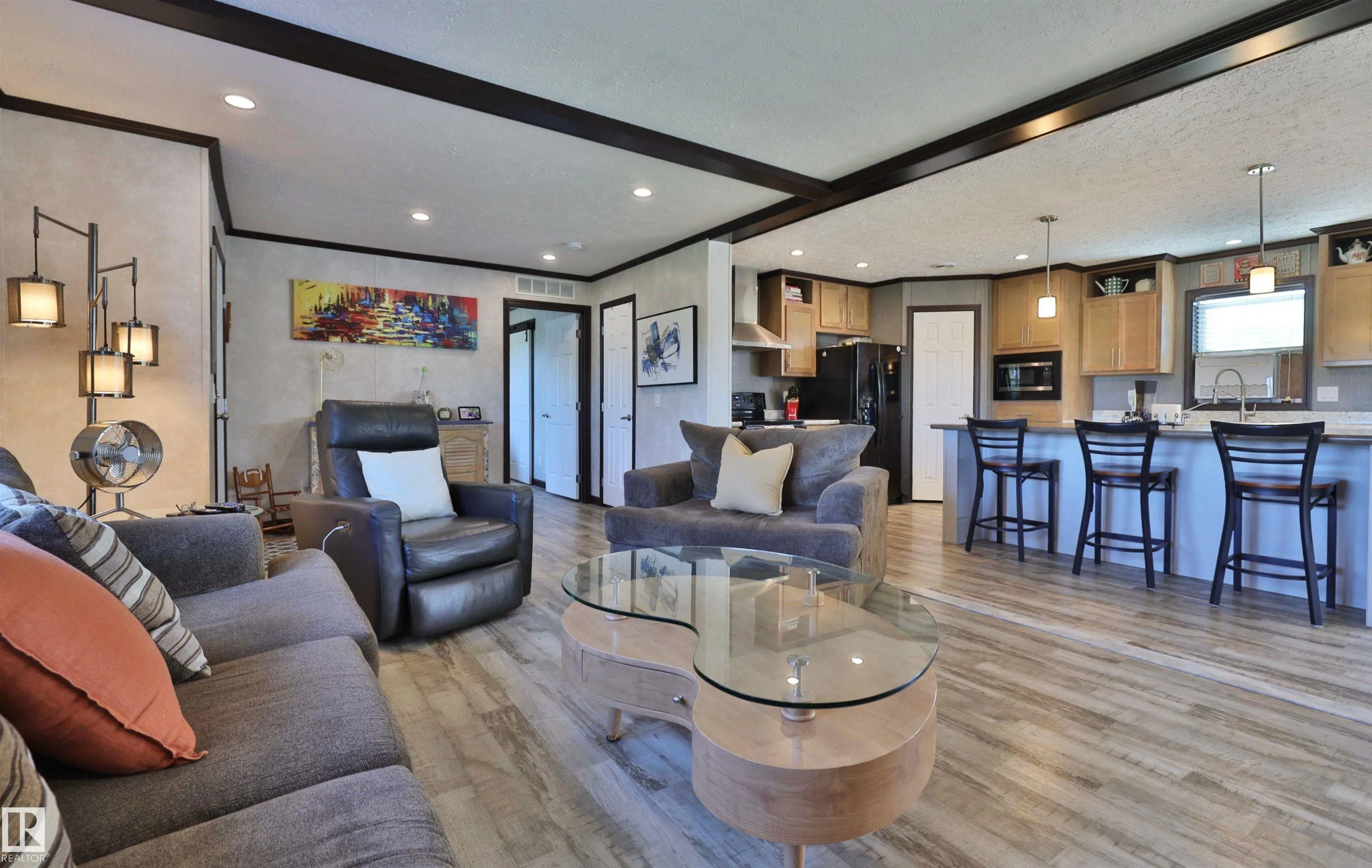 201 Glenhaven Crescent