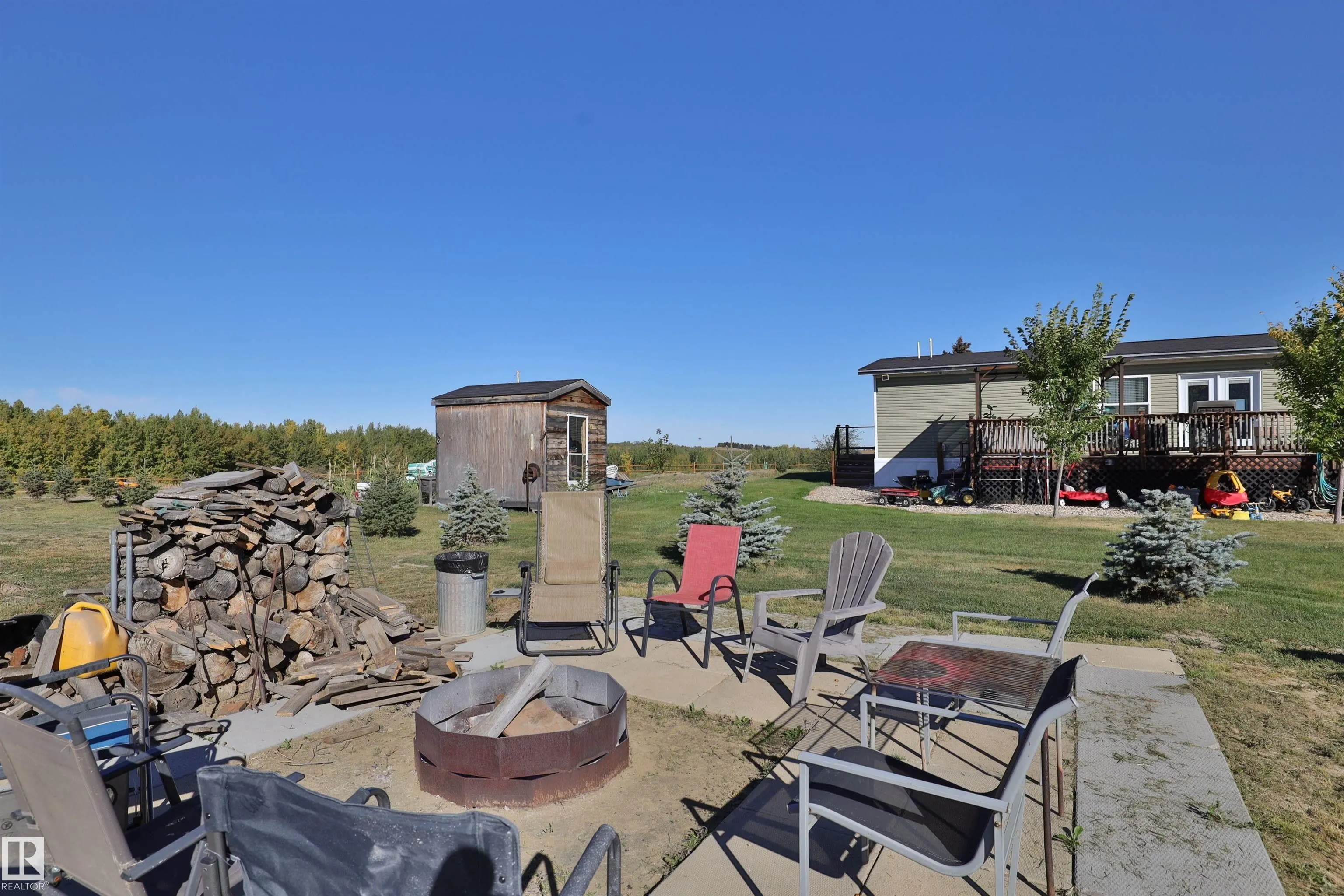 201 Glenhaven Crescent
