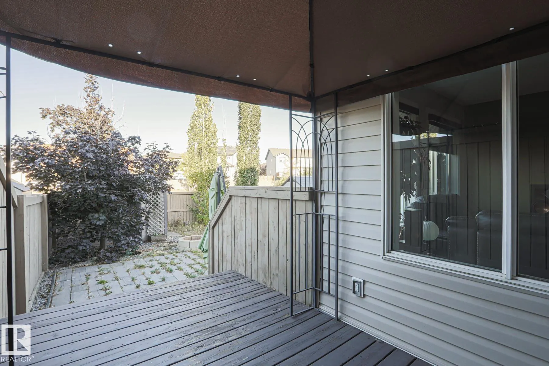 1735 Hammond Crescent