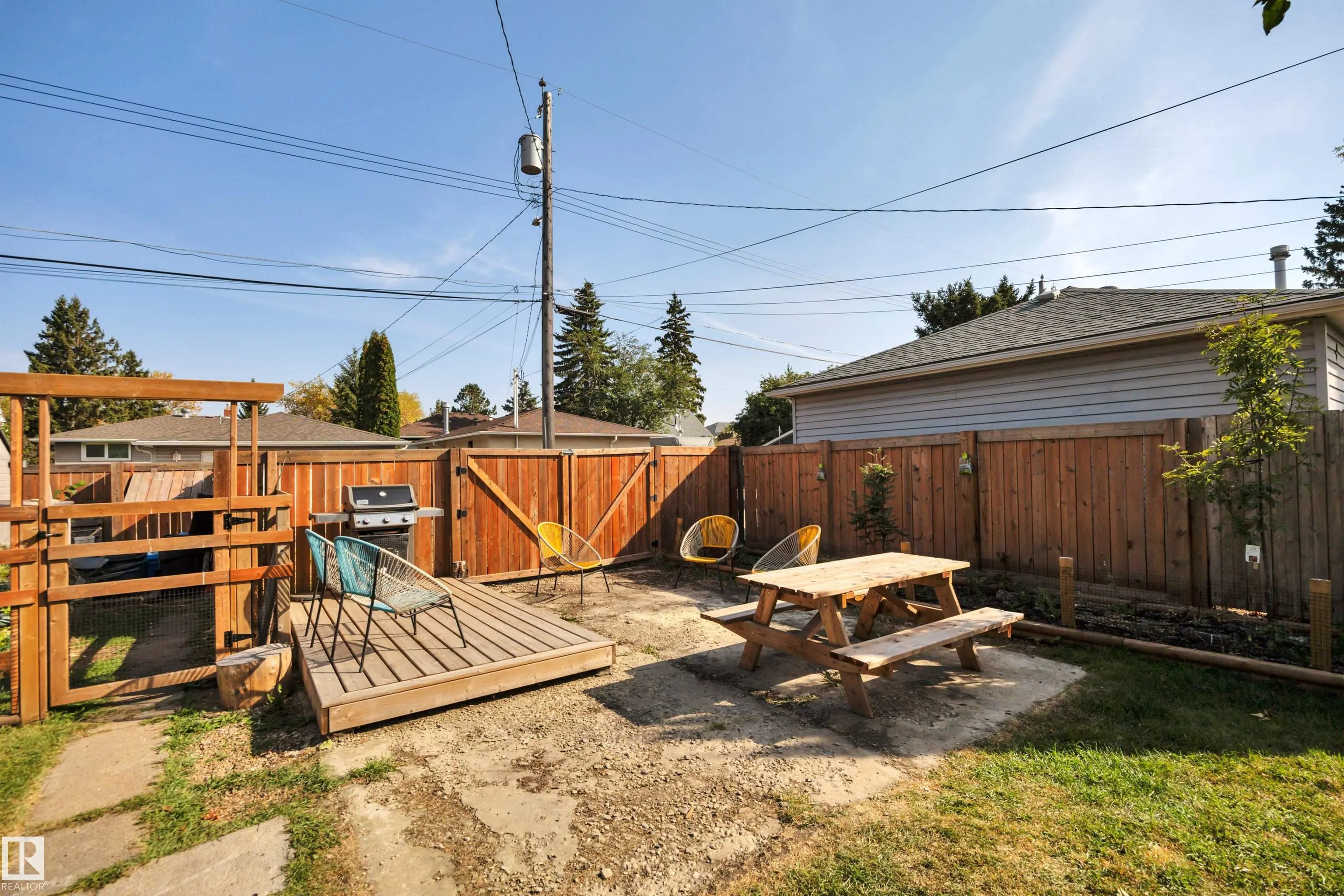 11163 118 Street