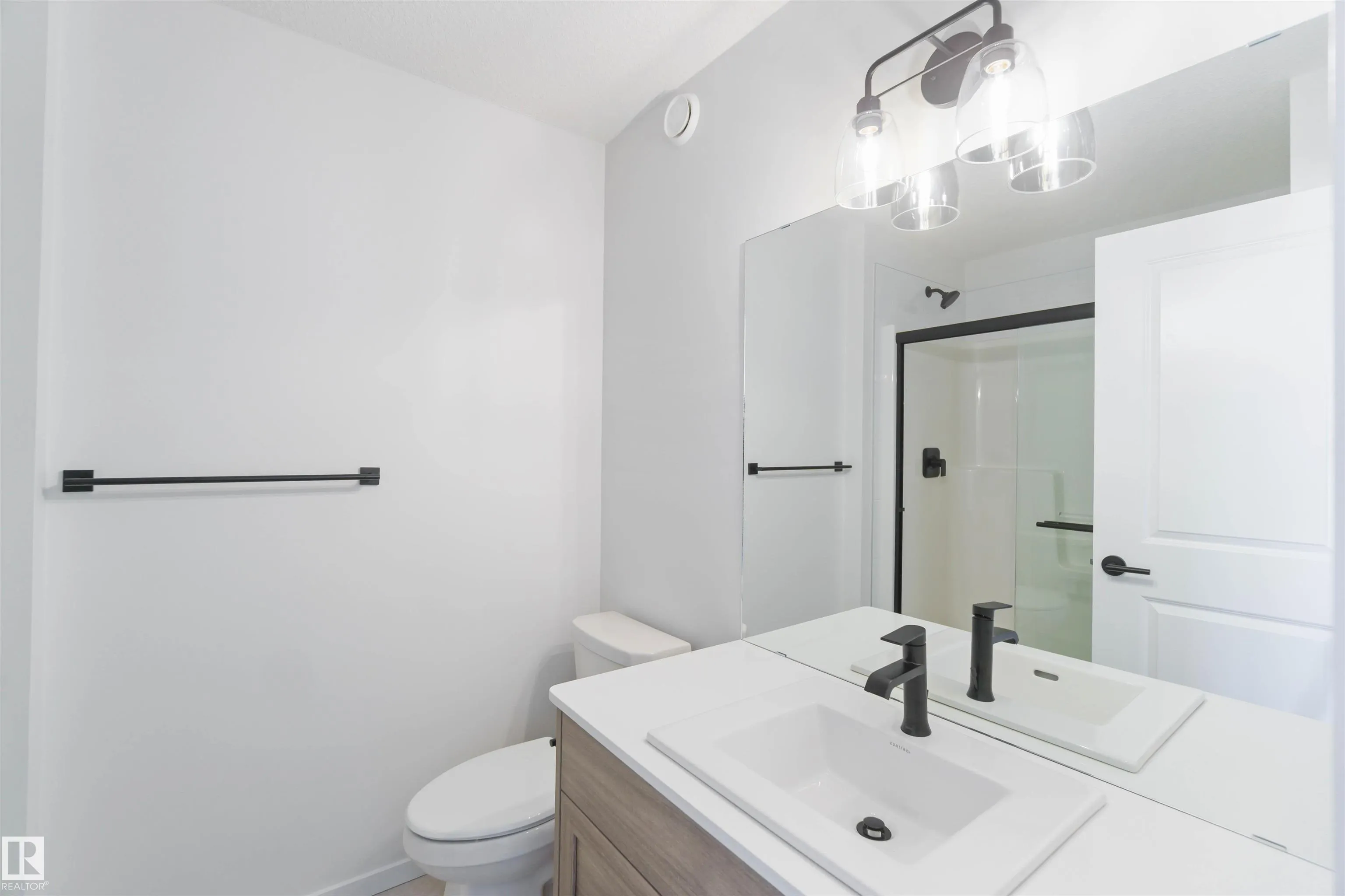 1239 CRISTALL Way