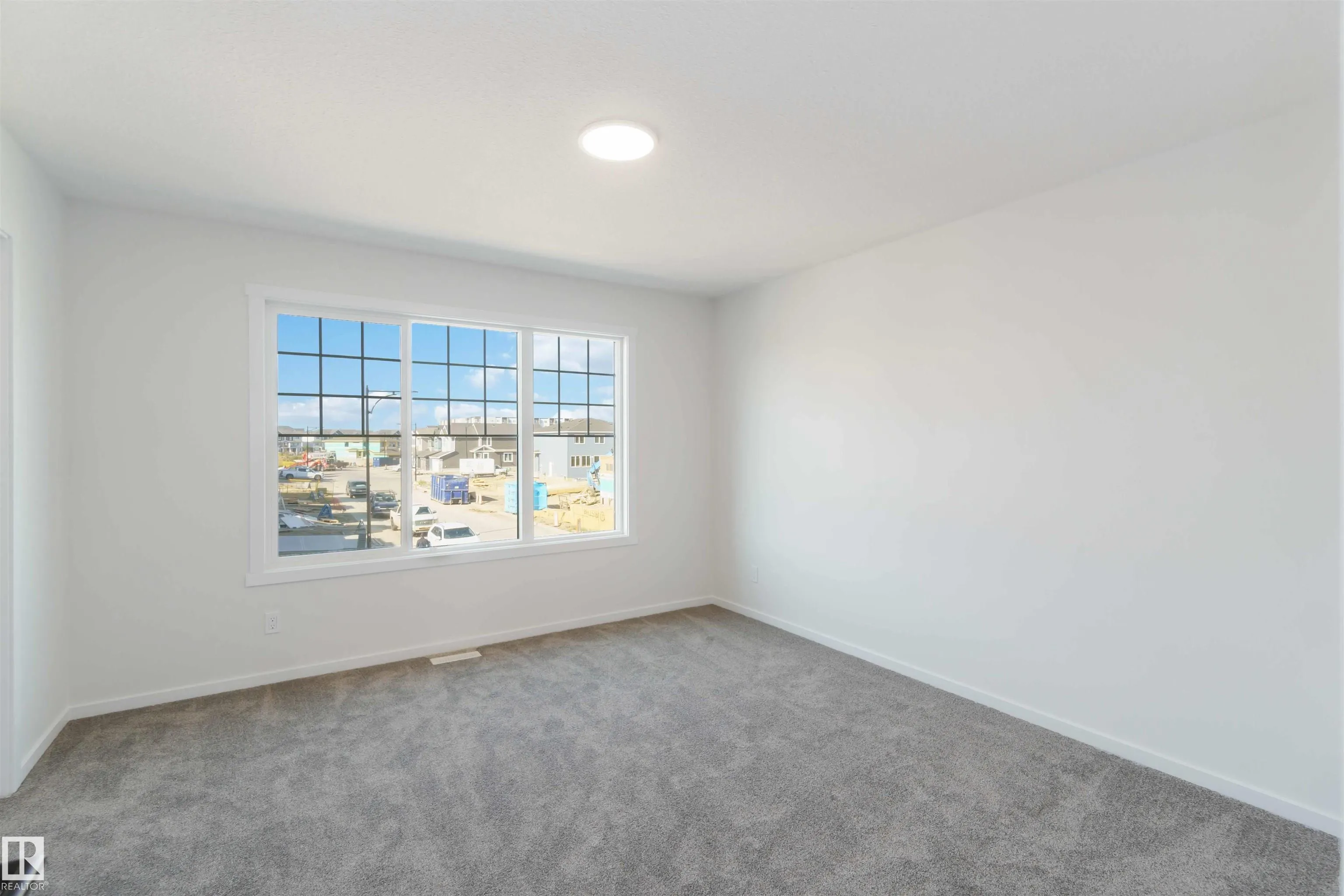 1239 CRISTALL Way