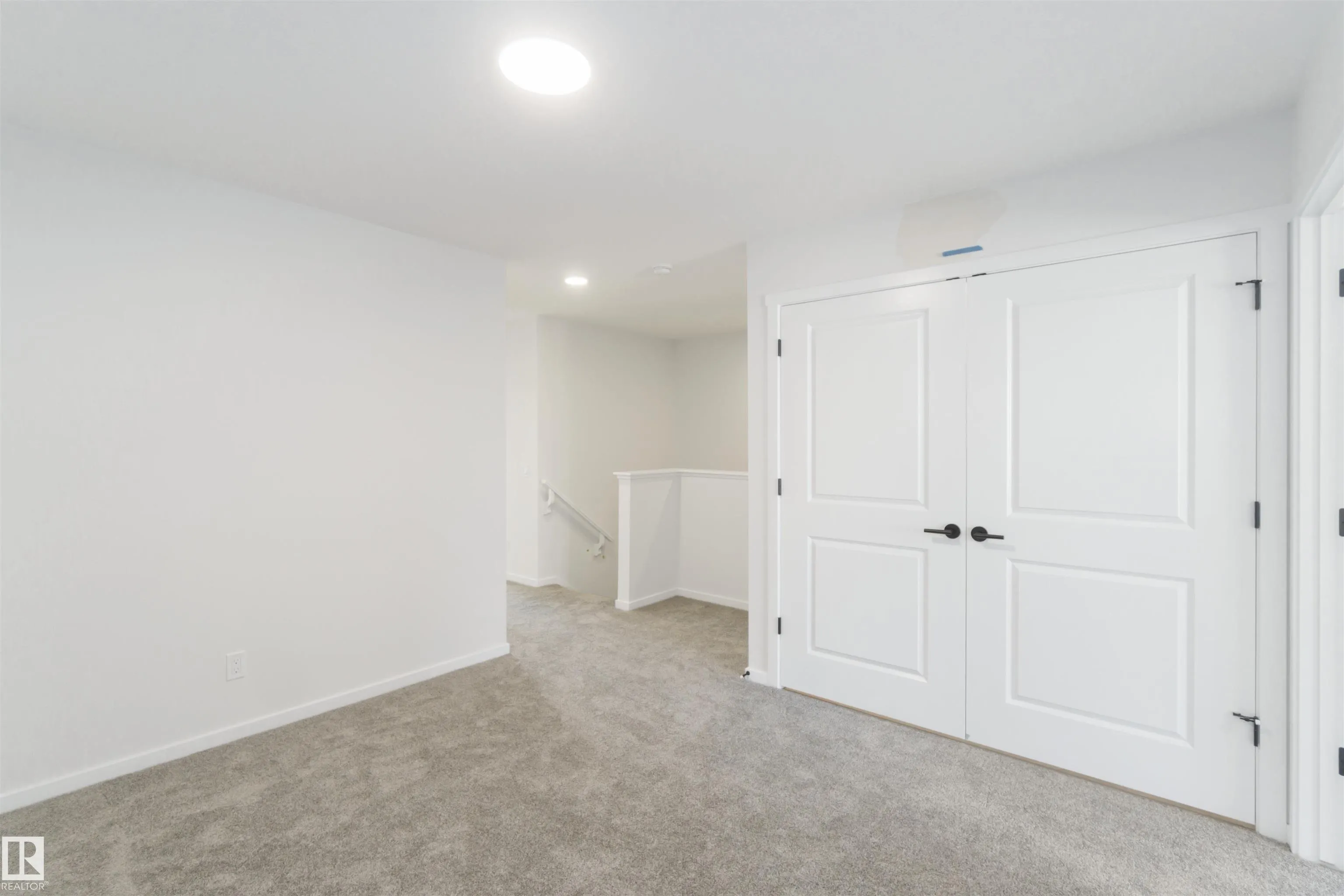 1239 CRISTALL Way