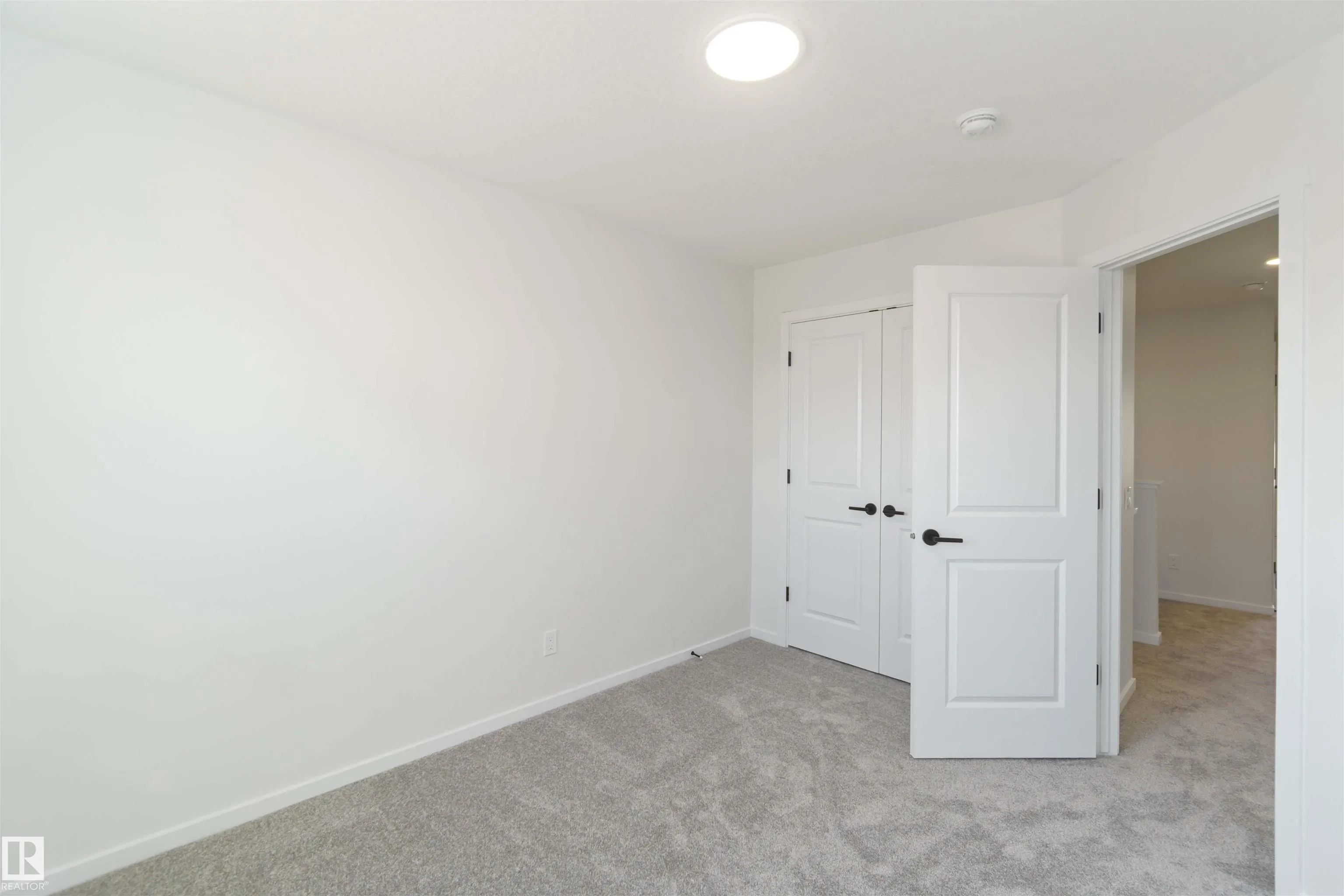 1239 CRISTALL Way