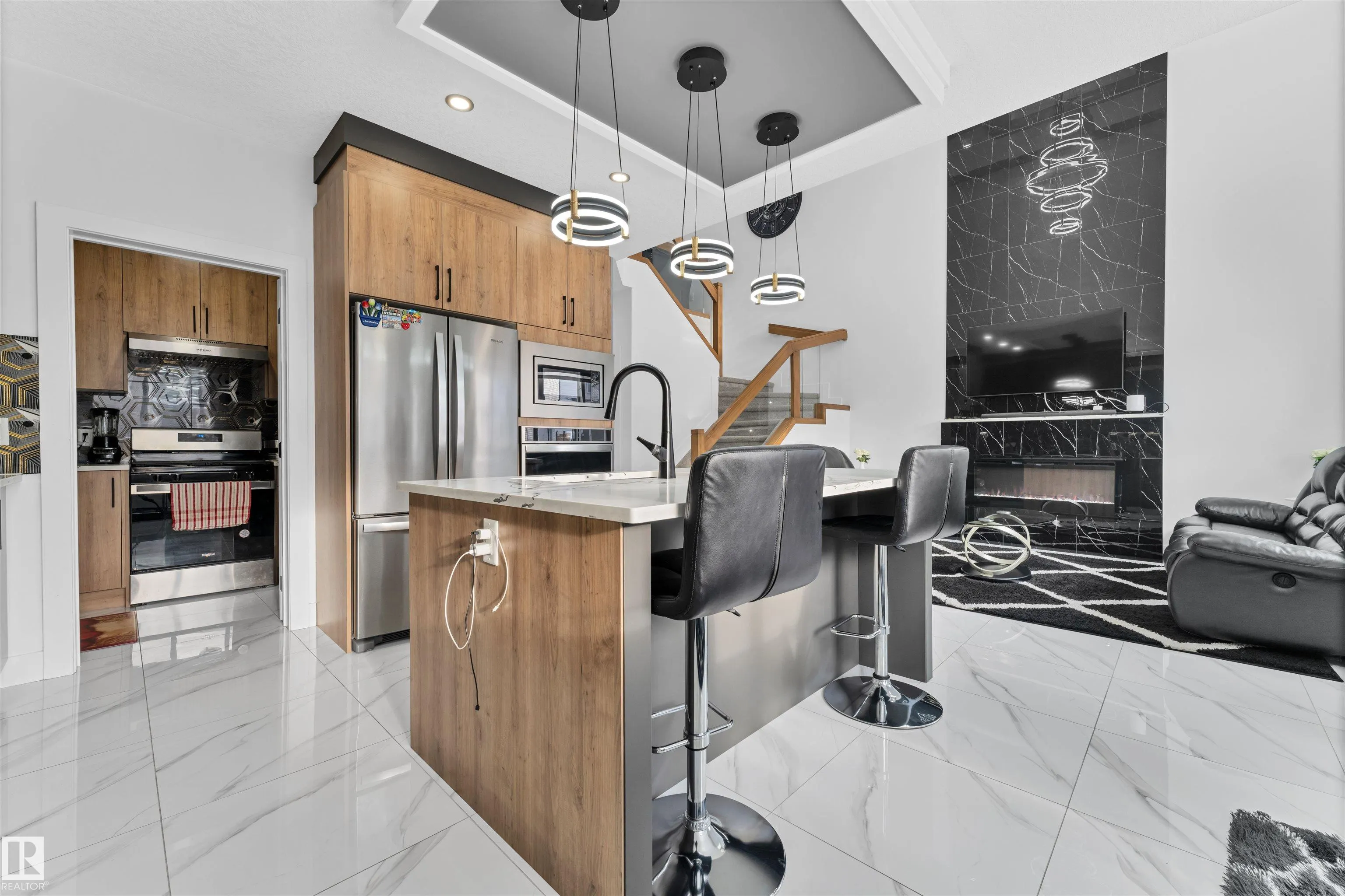 5814 PELTIER Close
