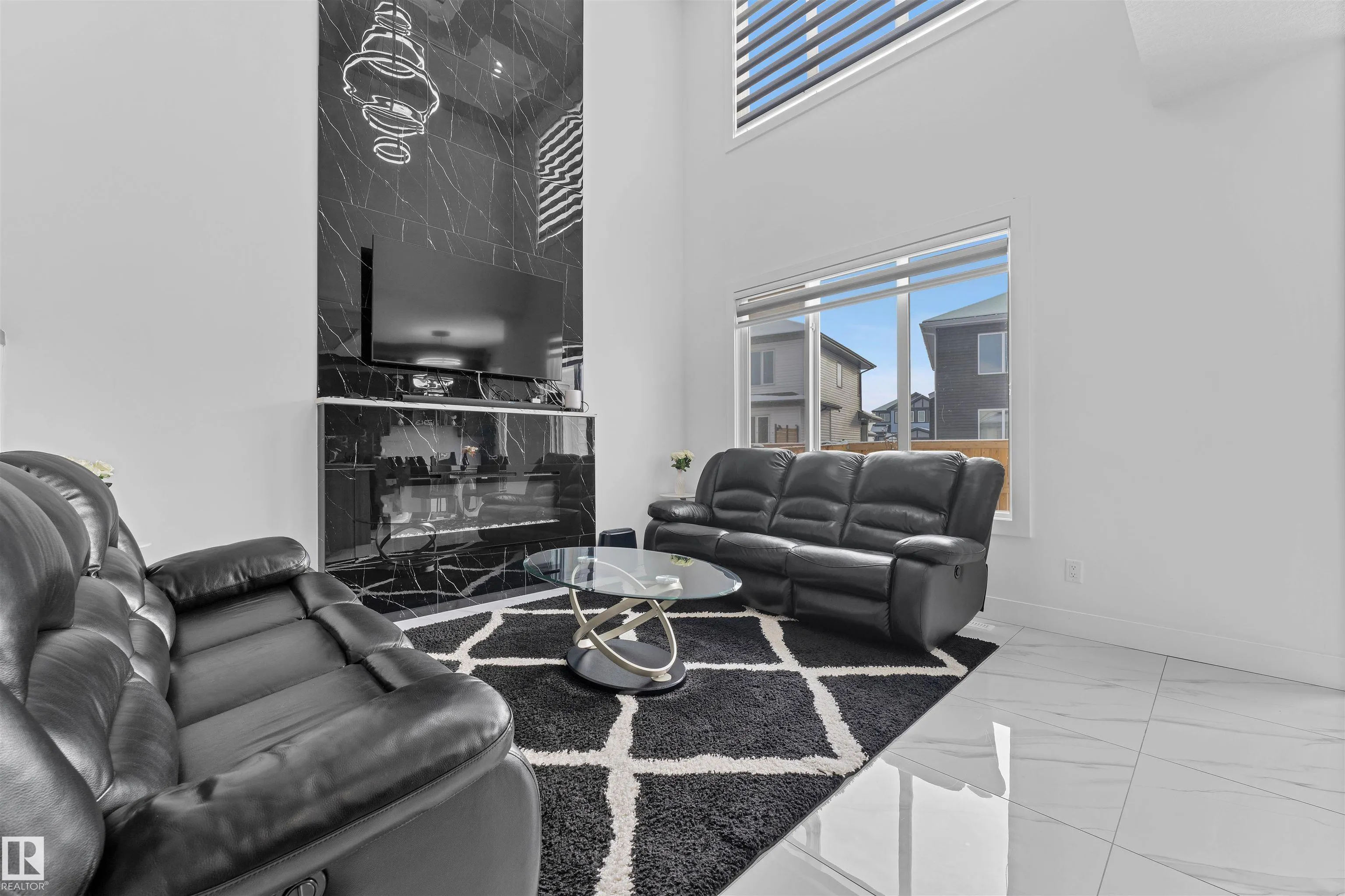 5814 PELTIER Close