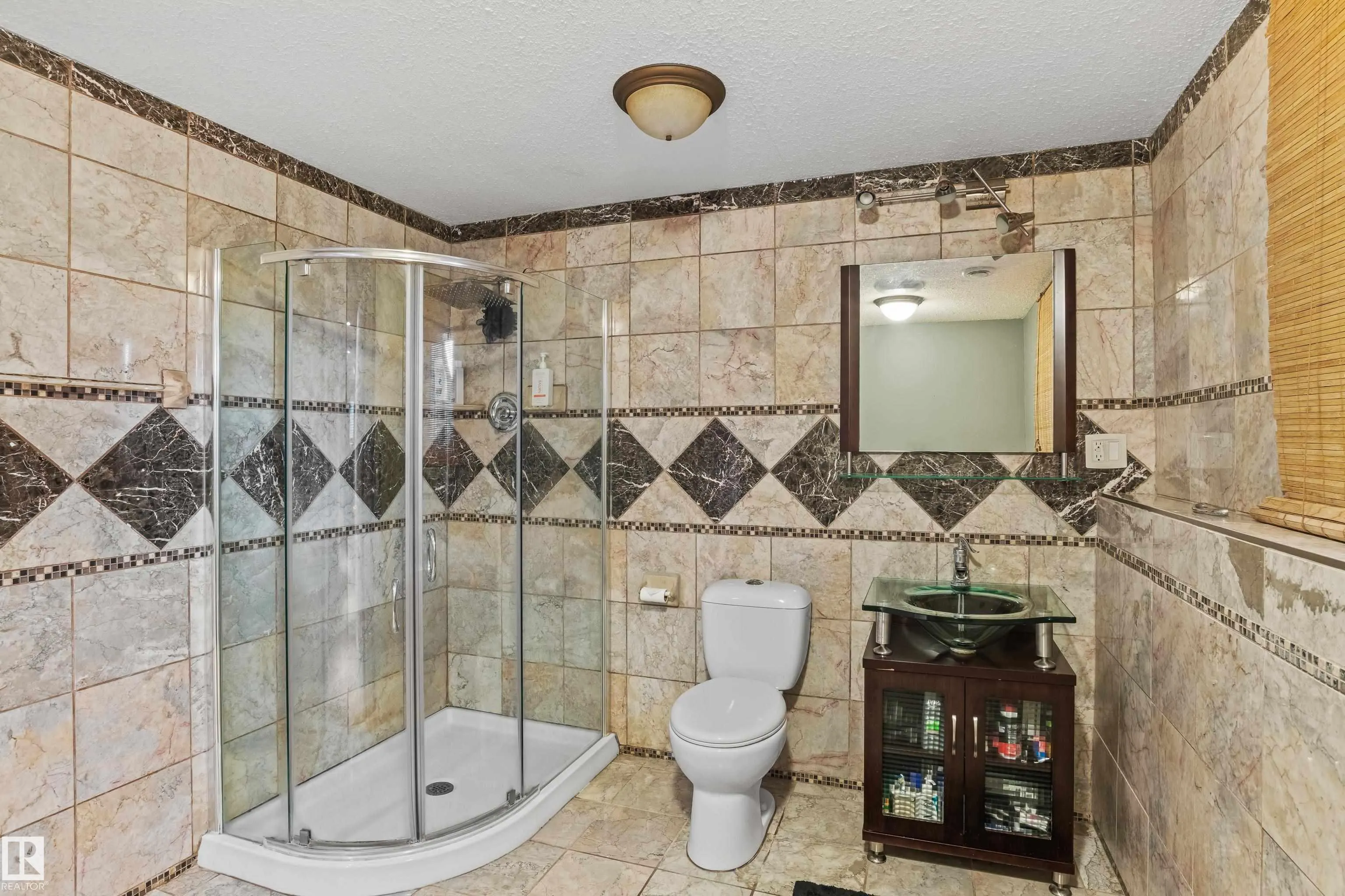 707 Sparrow Close