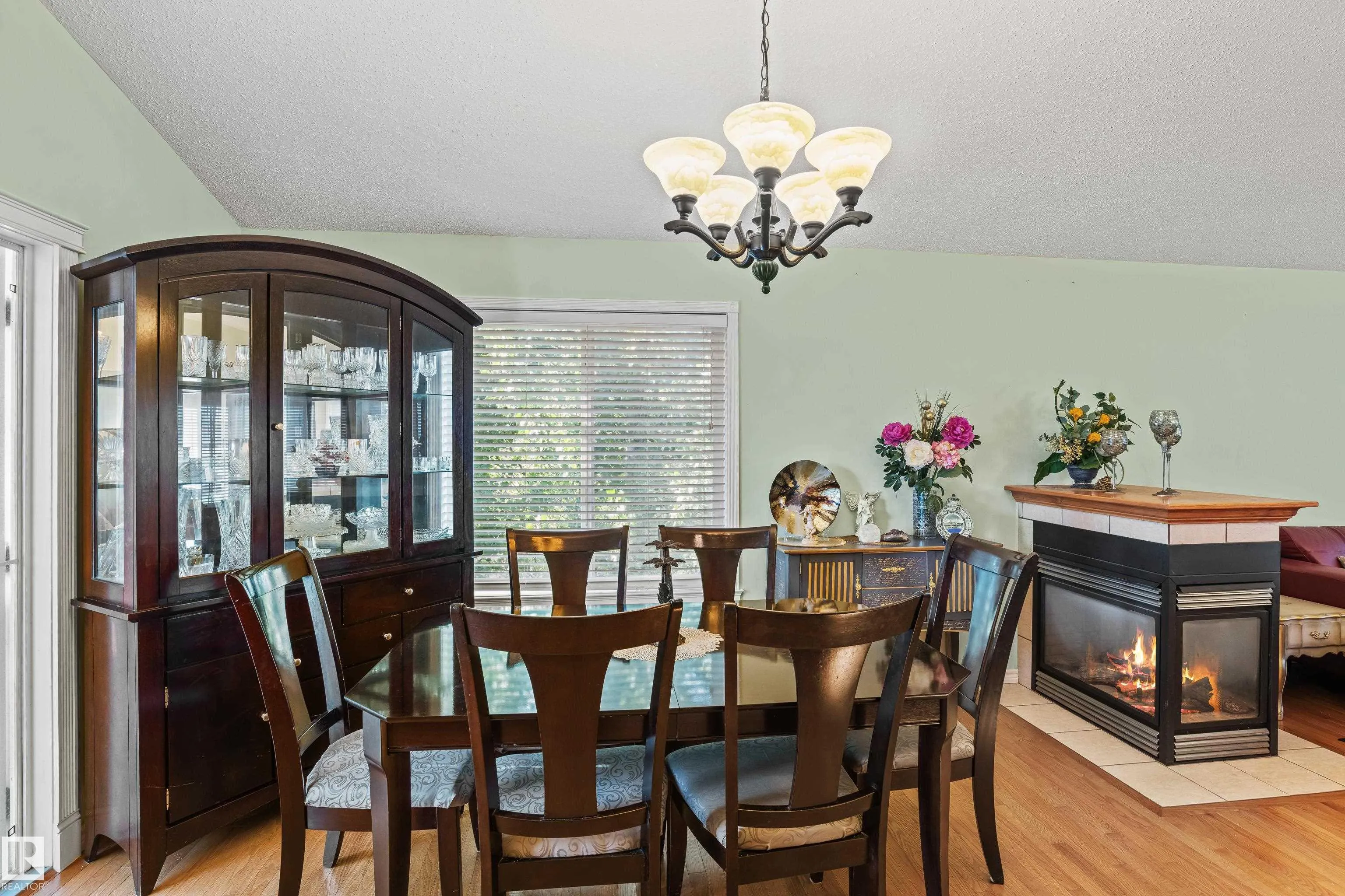 707 Sparrow Close