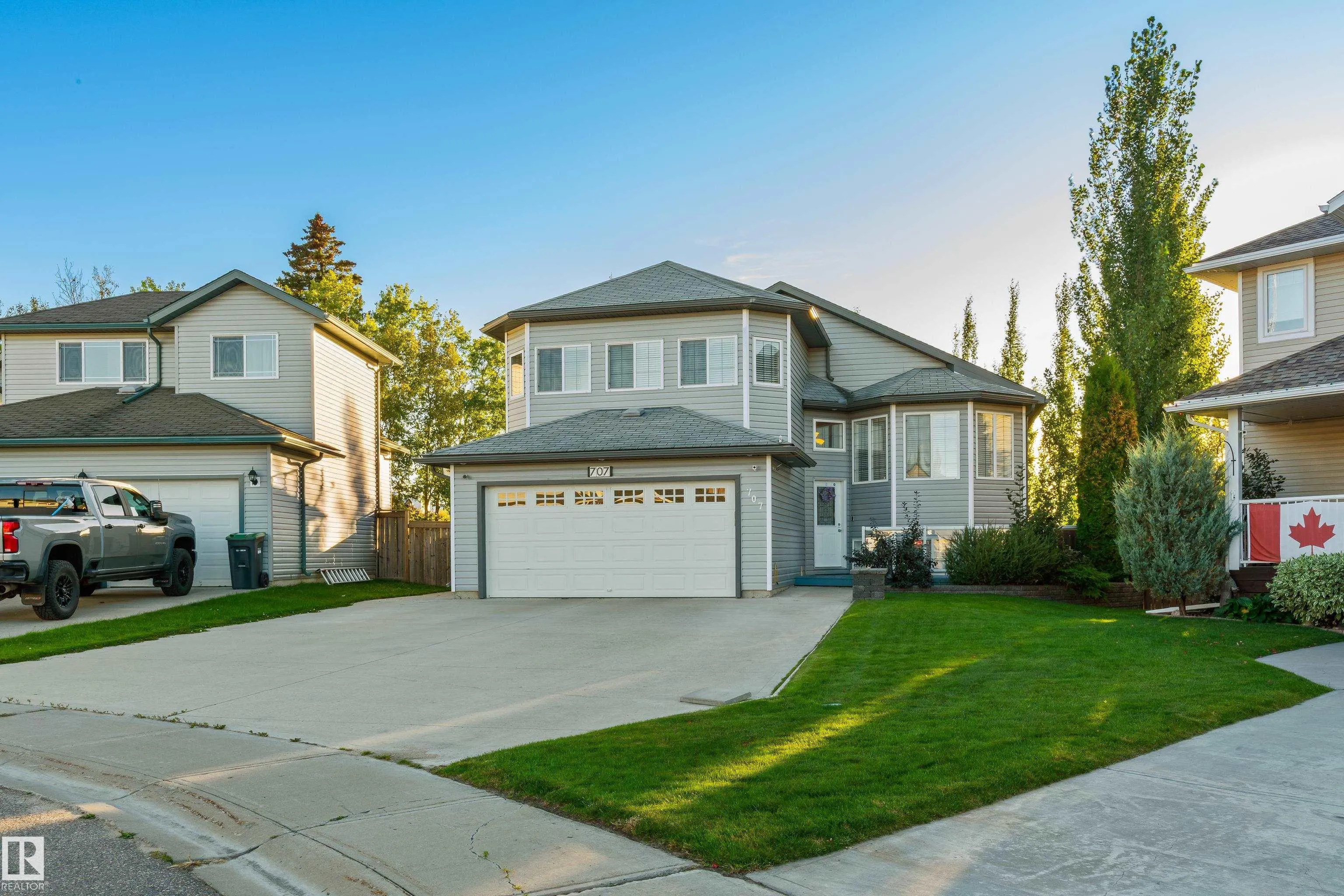 707 Sparrow Close
