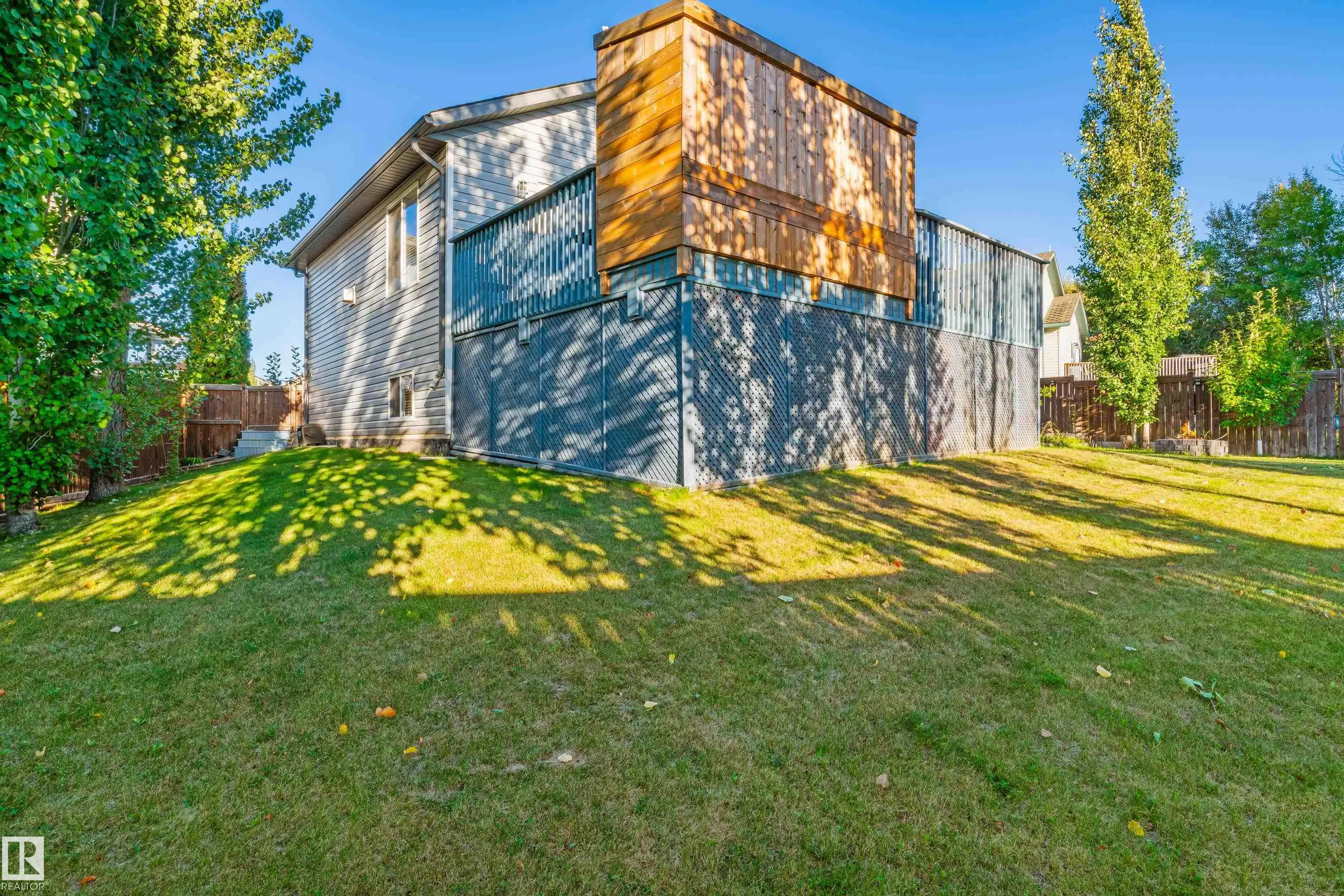 707 Sparrow Close