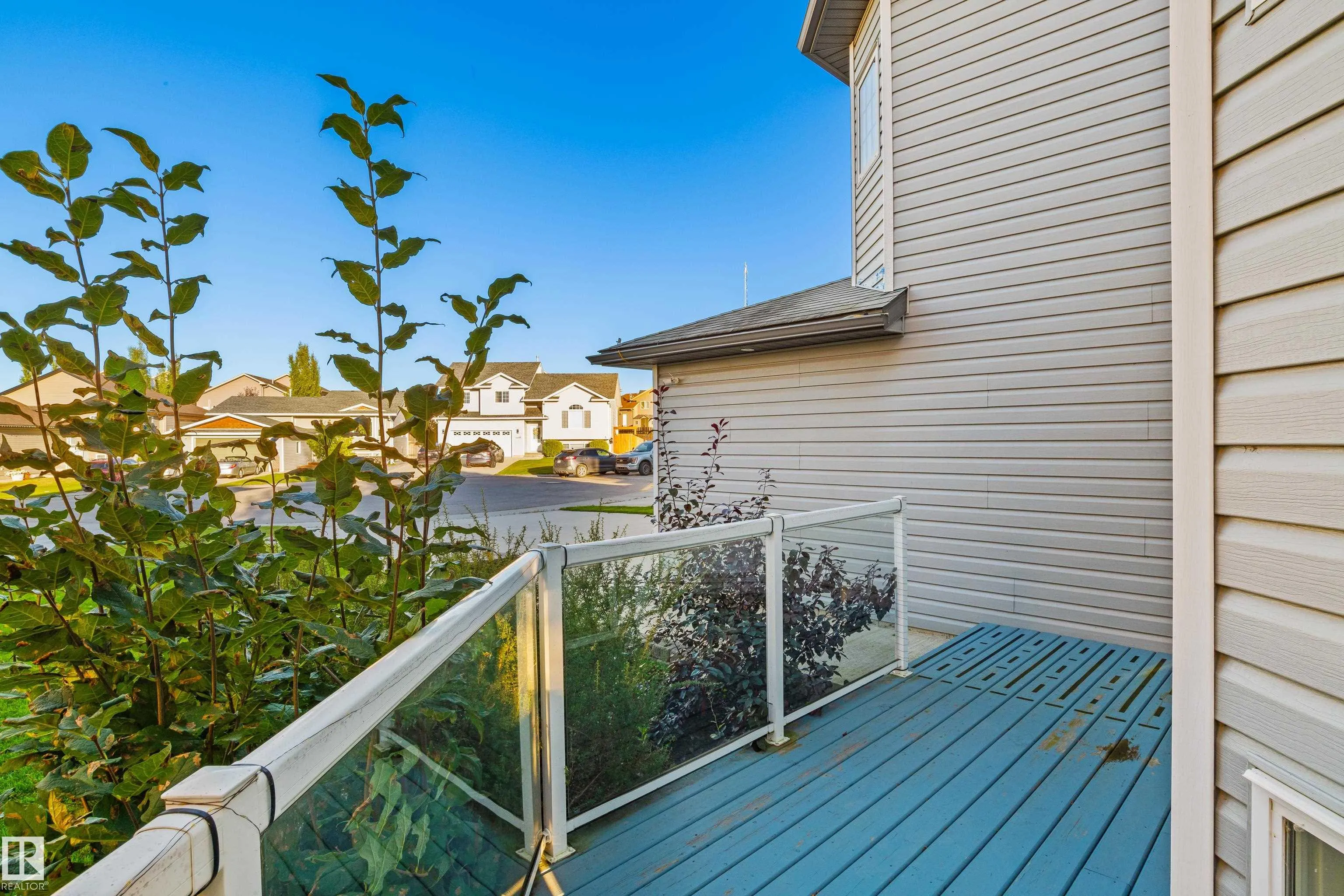 707 Sparrow Close