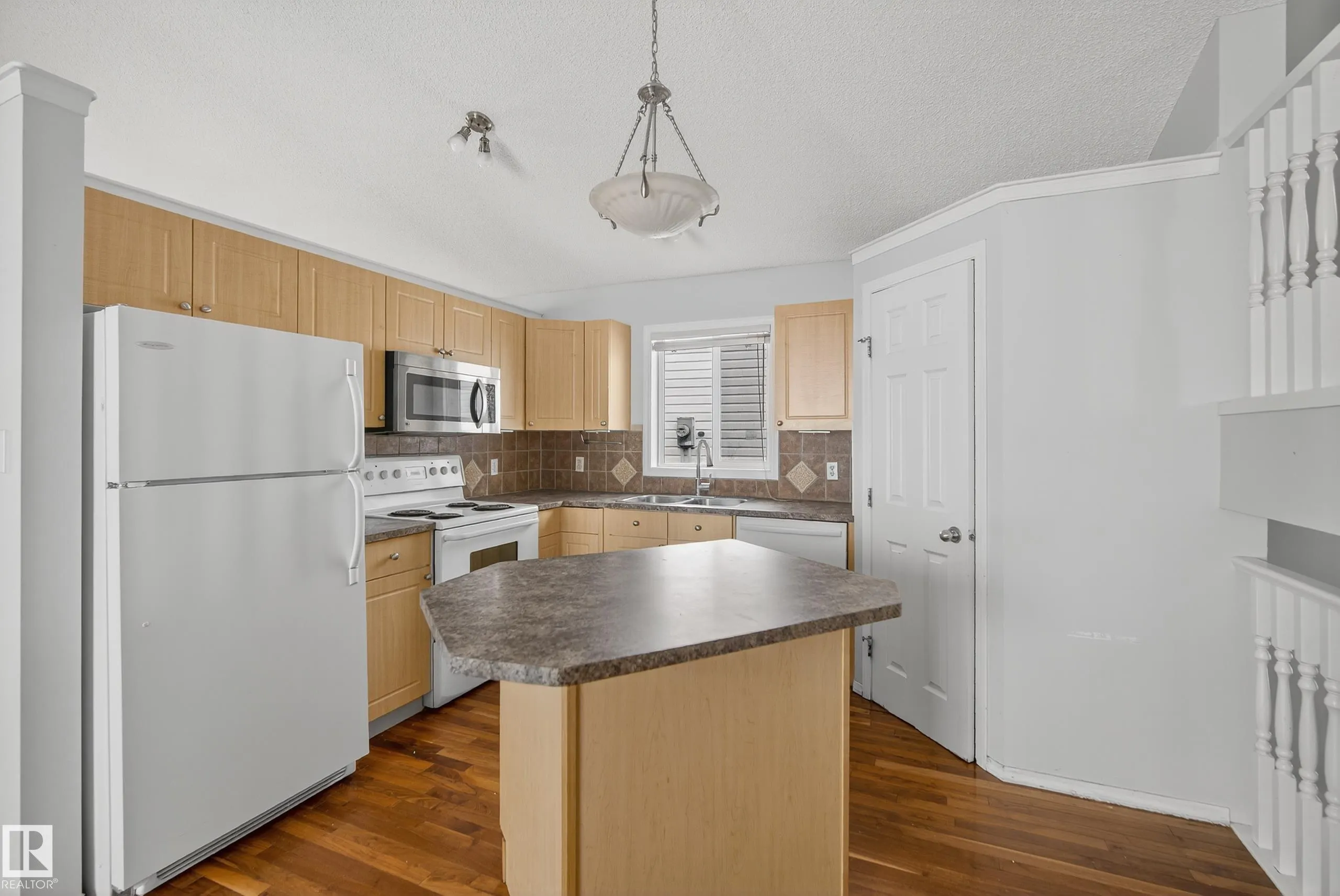 3021 TRELLE Crescent