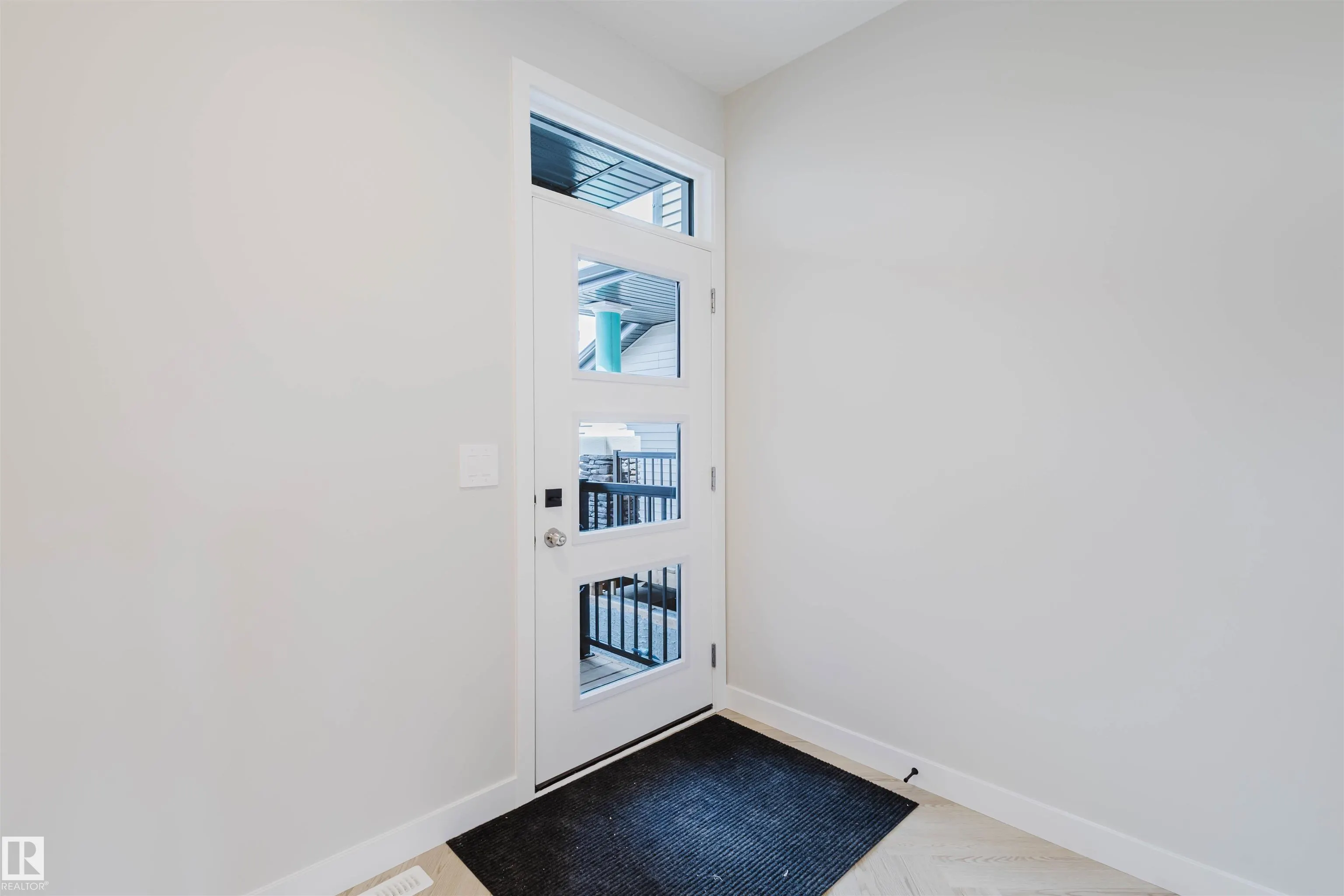 6 Cobblestone Gate