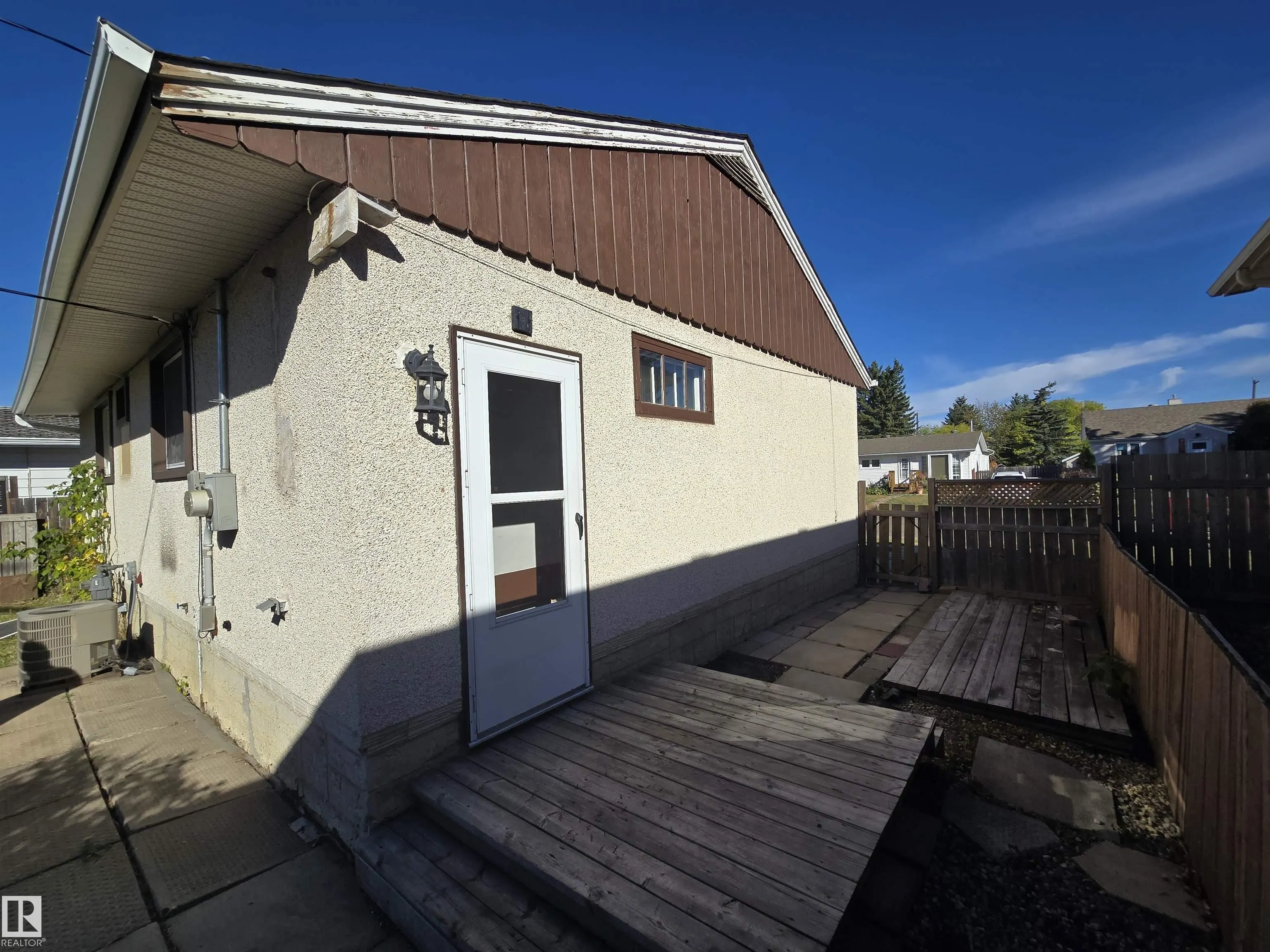 9332 152 Street