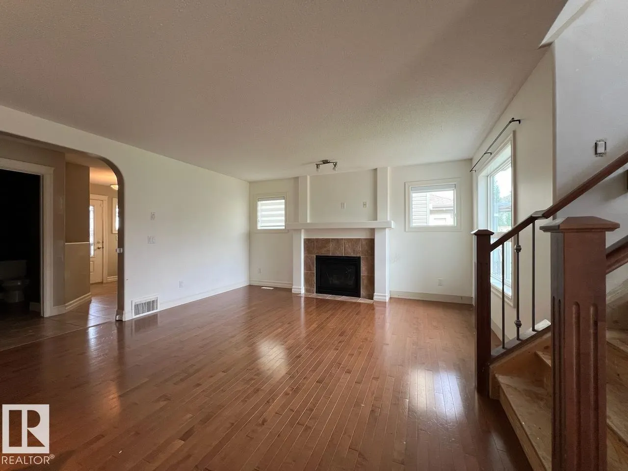 1236 WESTERRA Crescent
