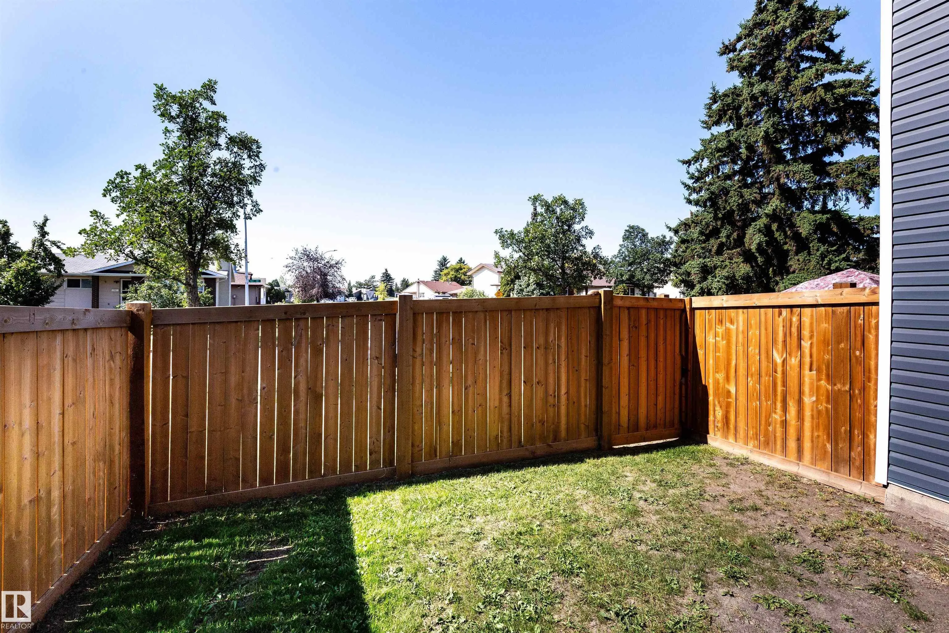 547 DUNLUCE Road