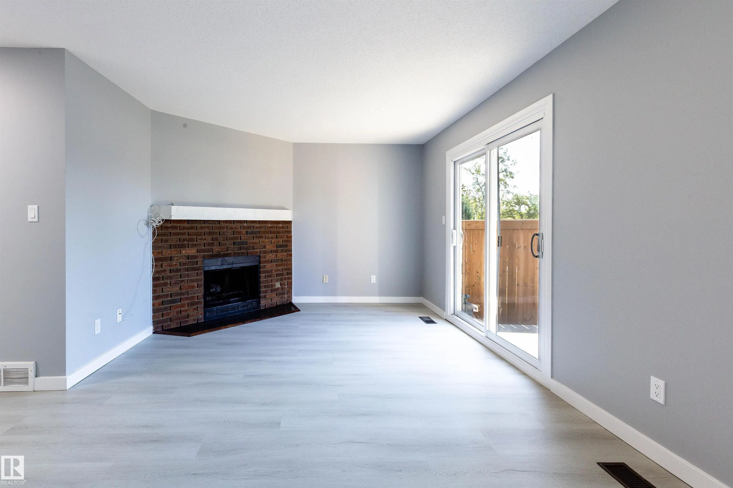 547 DUNLUCE Road