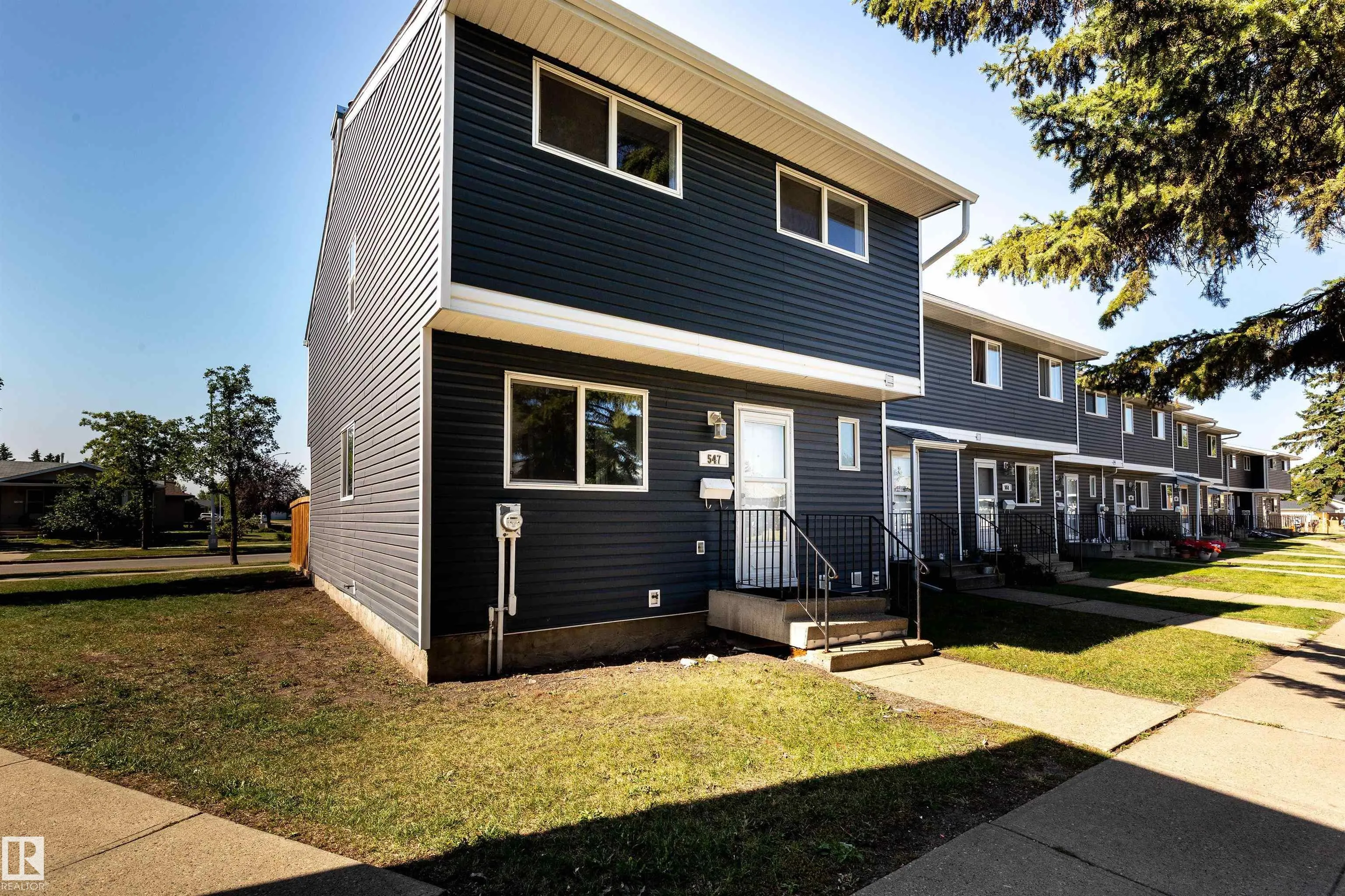 547 DUNLUCE Road