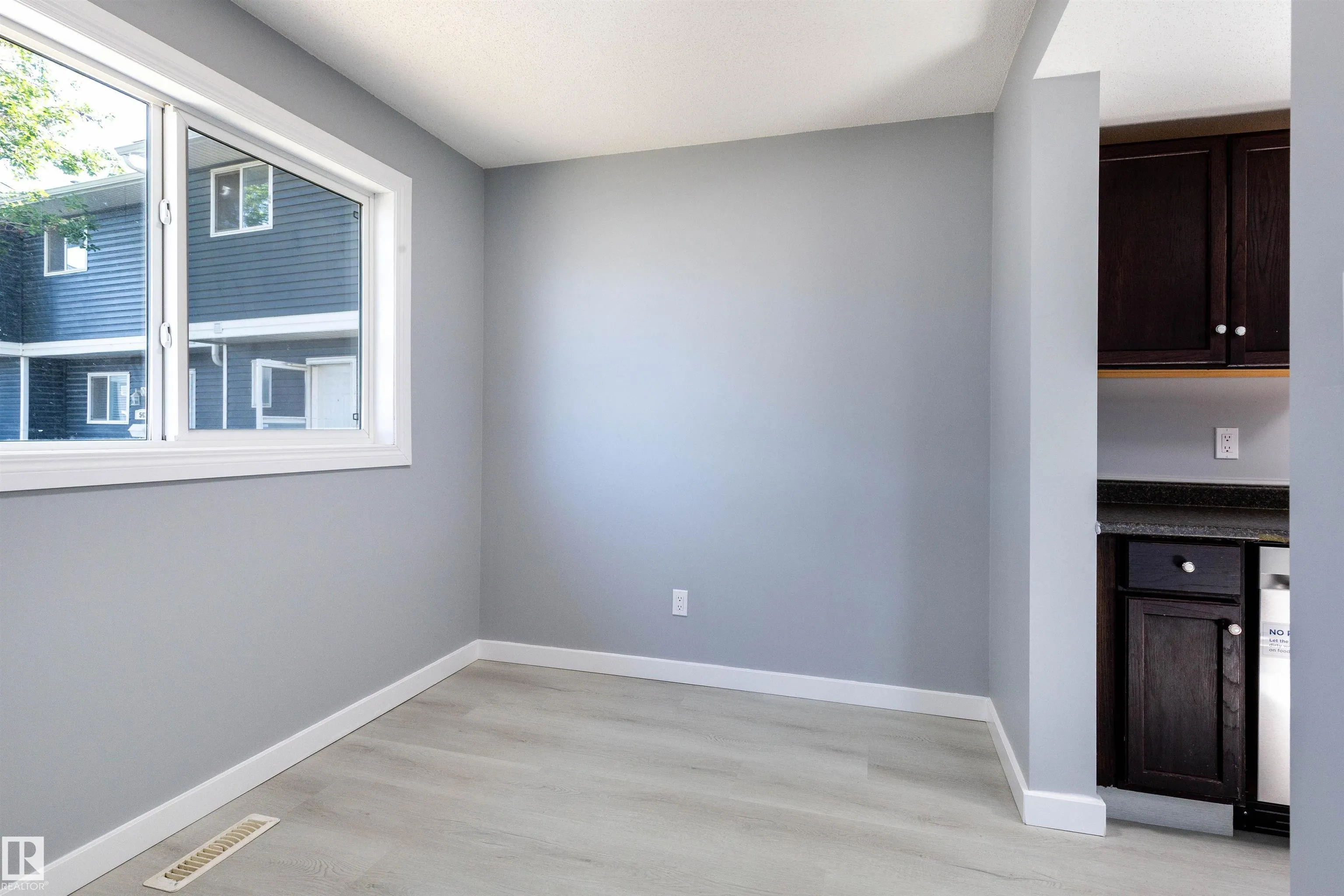 547 DUNLUCE Road