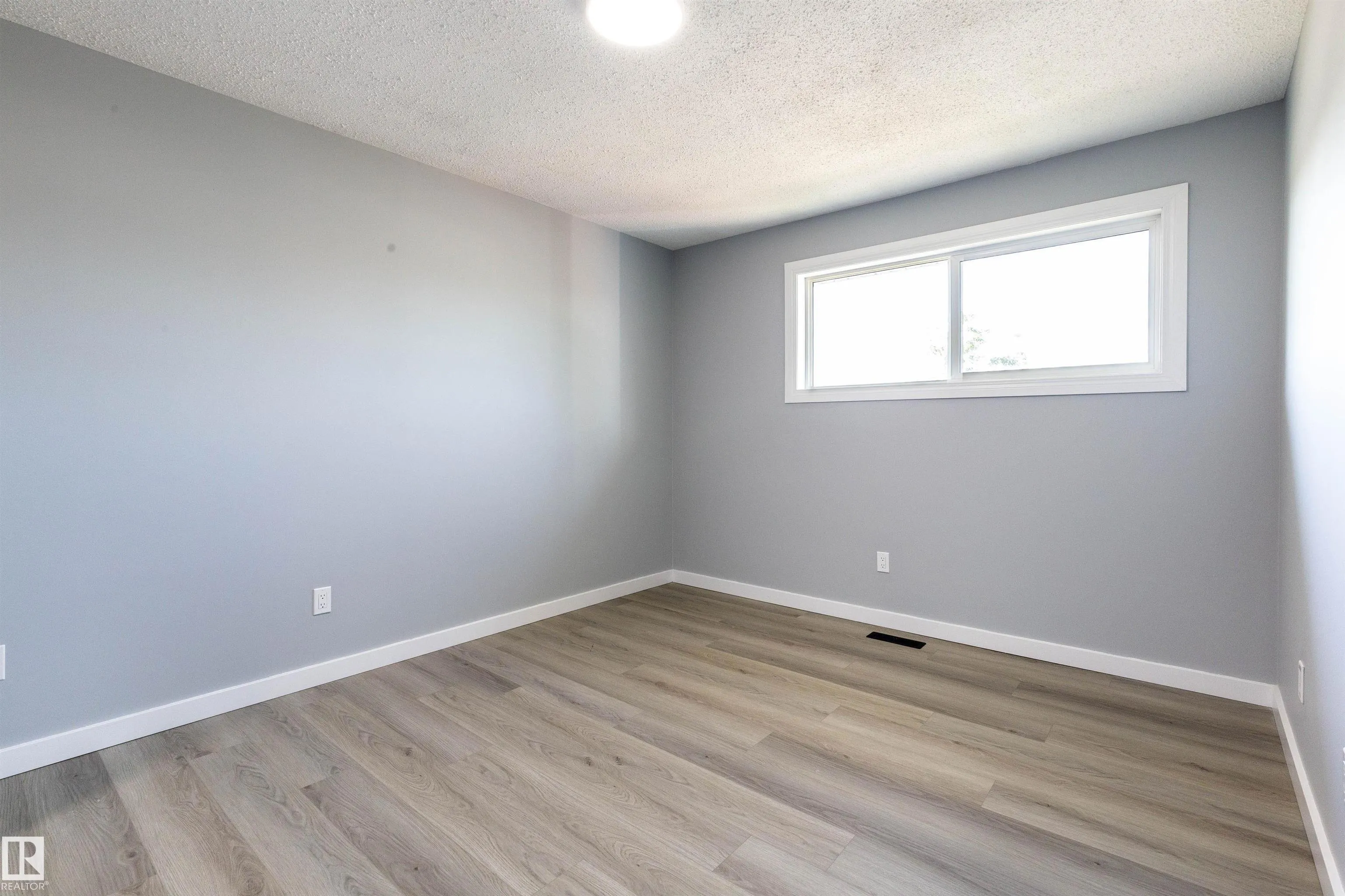 547 DUNLUCE Road