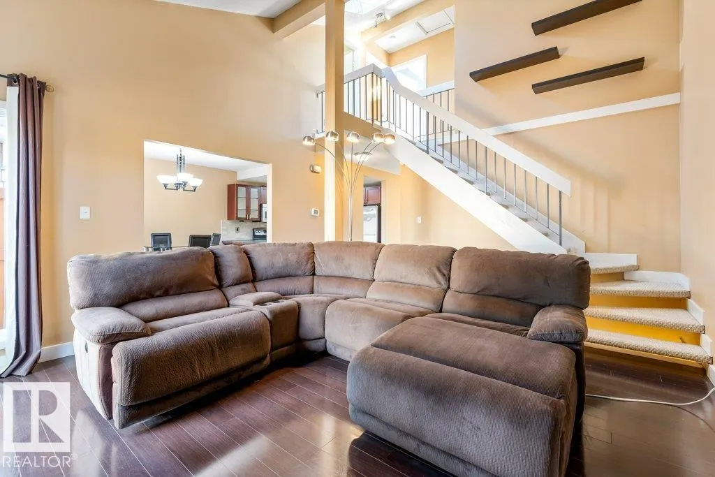 216 CHATEAU Place
