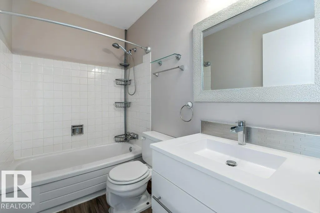 216 CHATEAU Place