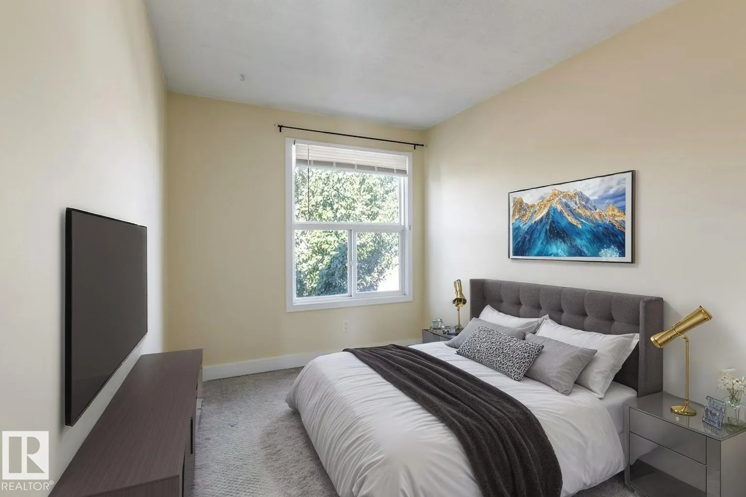 216 CHATEAU Place