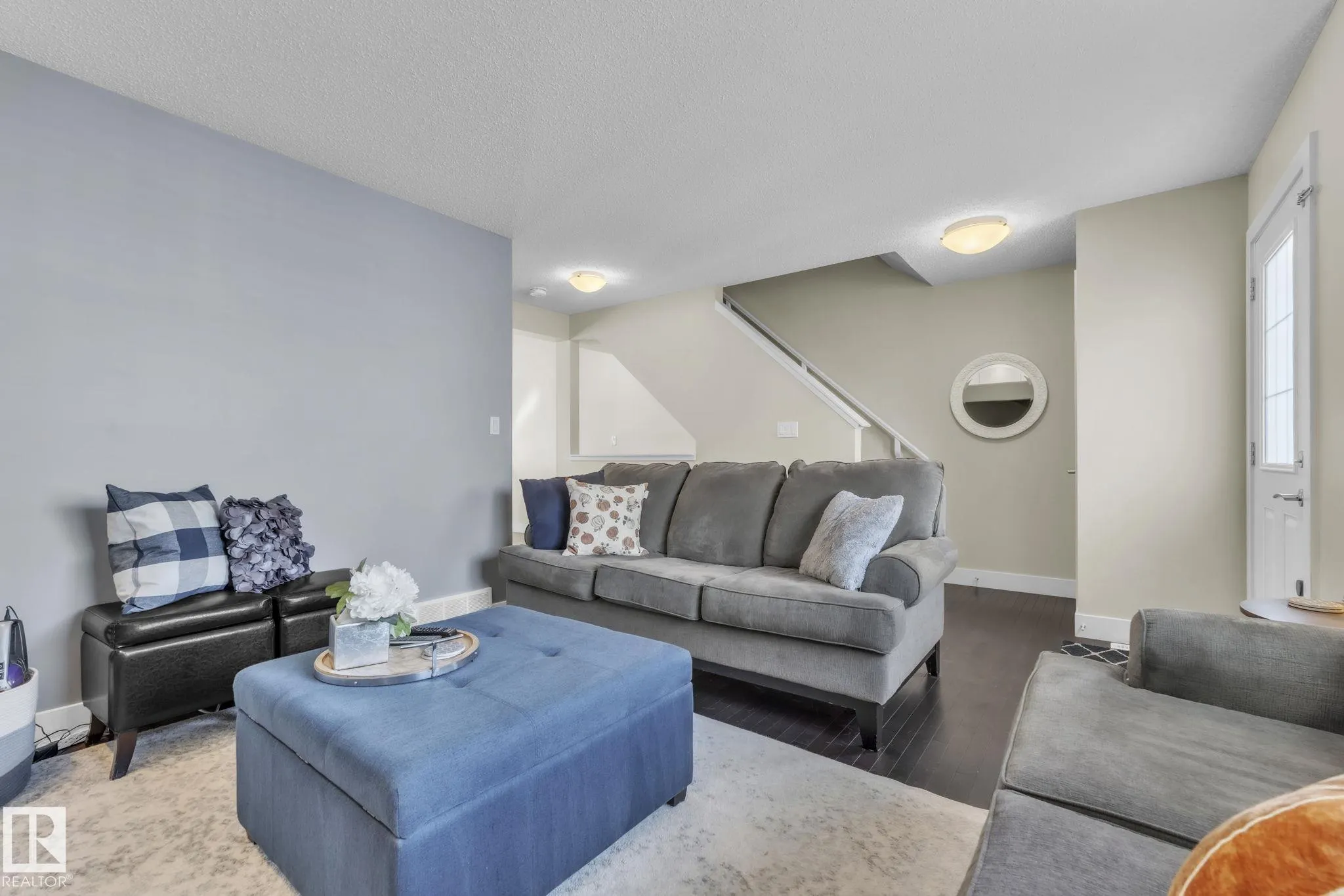 2922 MAPLE Way