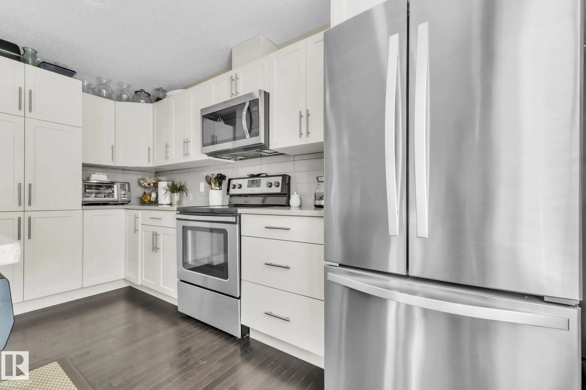 2922 MAPLE Way