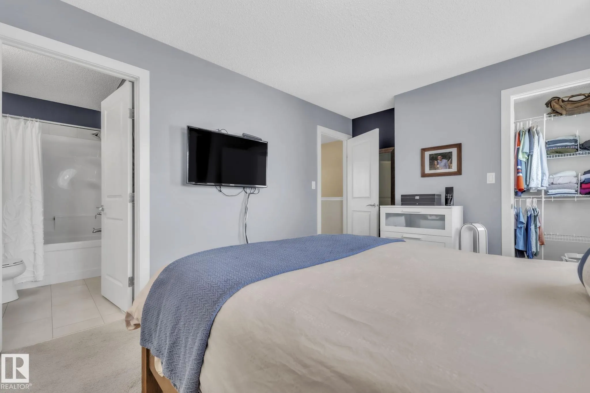 2922 MAPLE Way