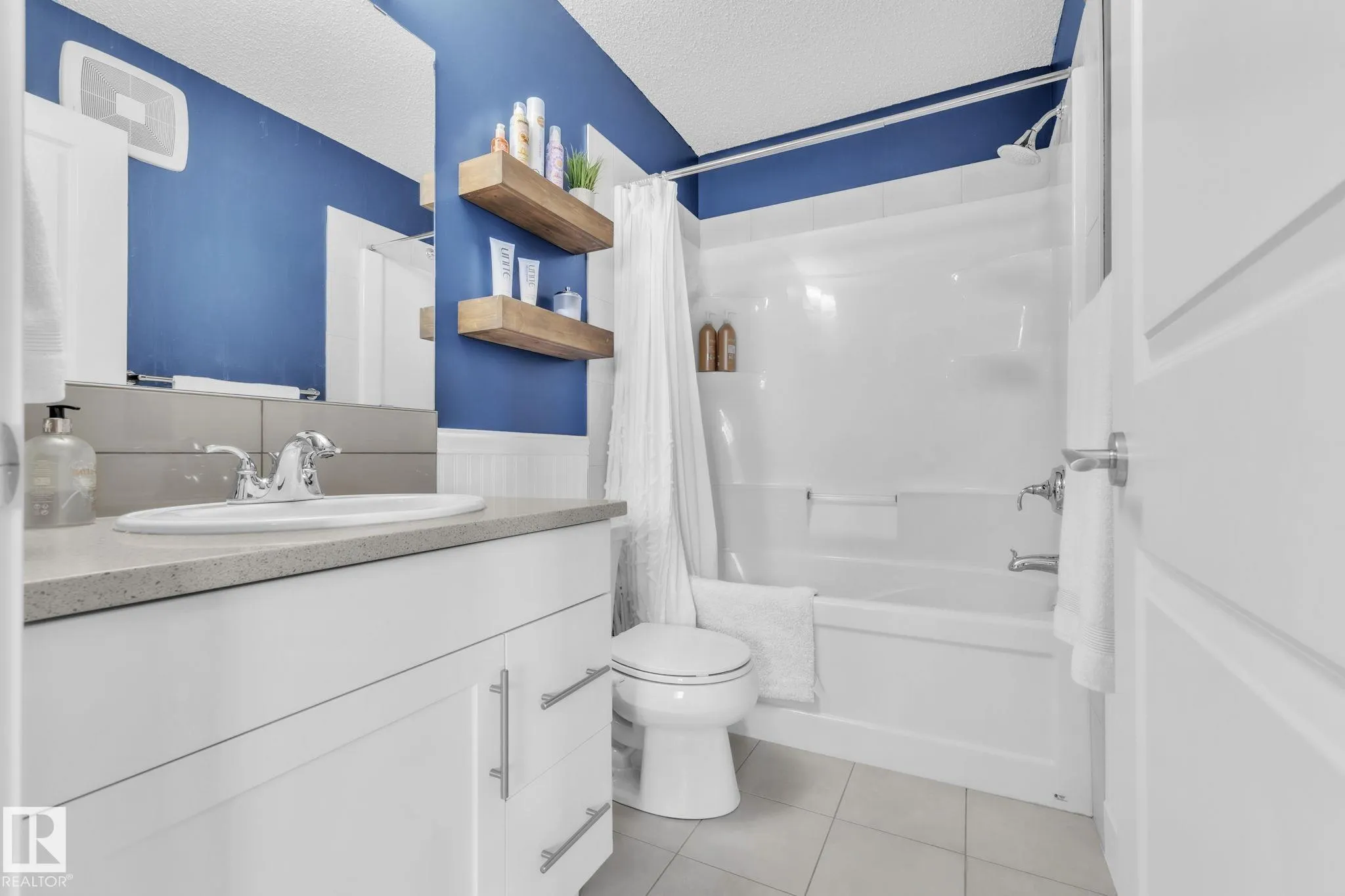 2922 MAPLE Way