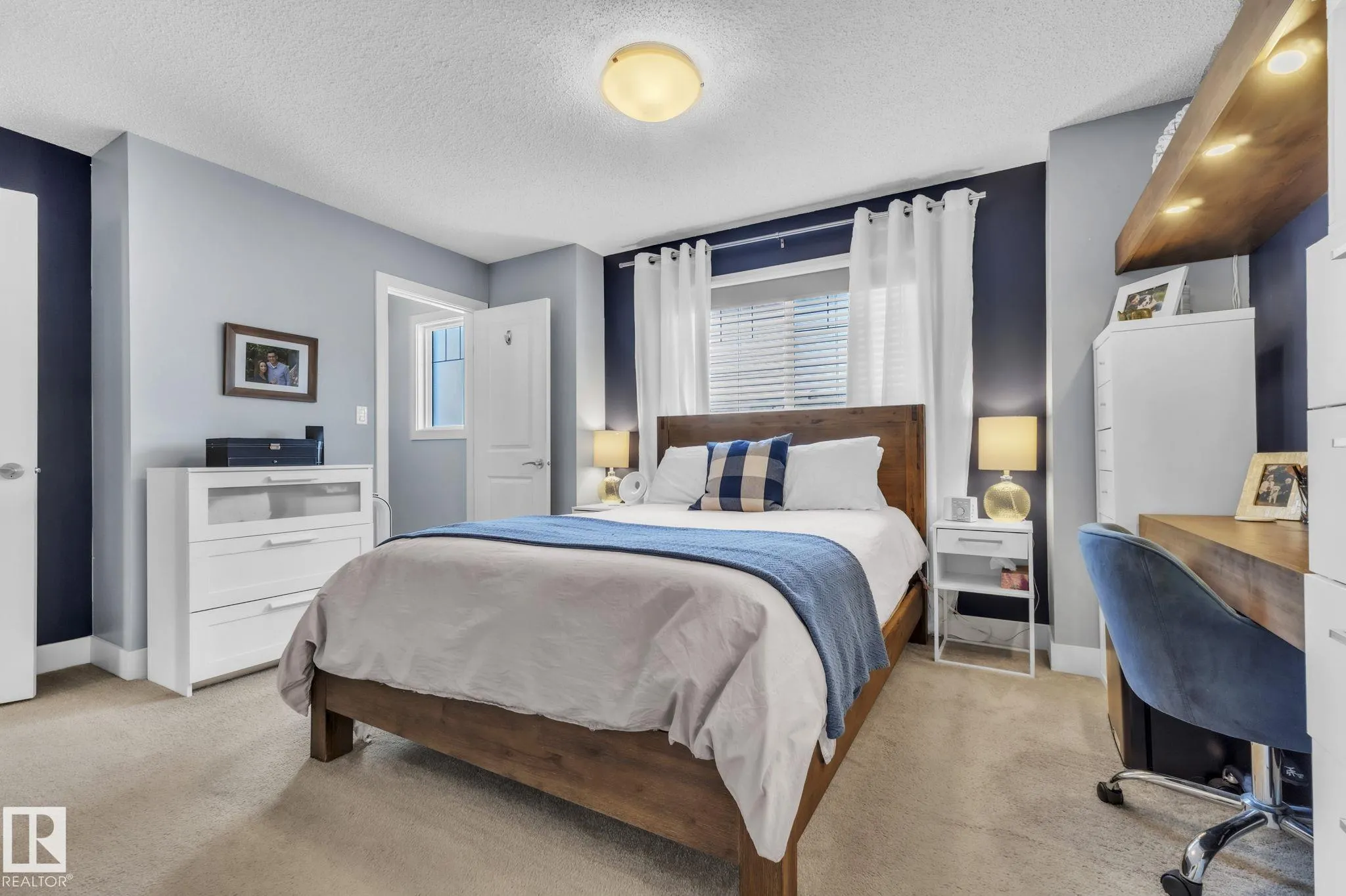 2922 MAPLE Way