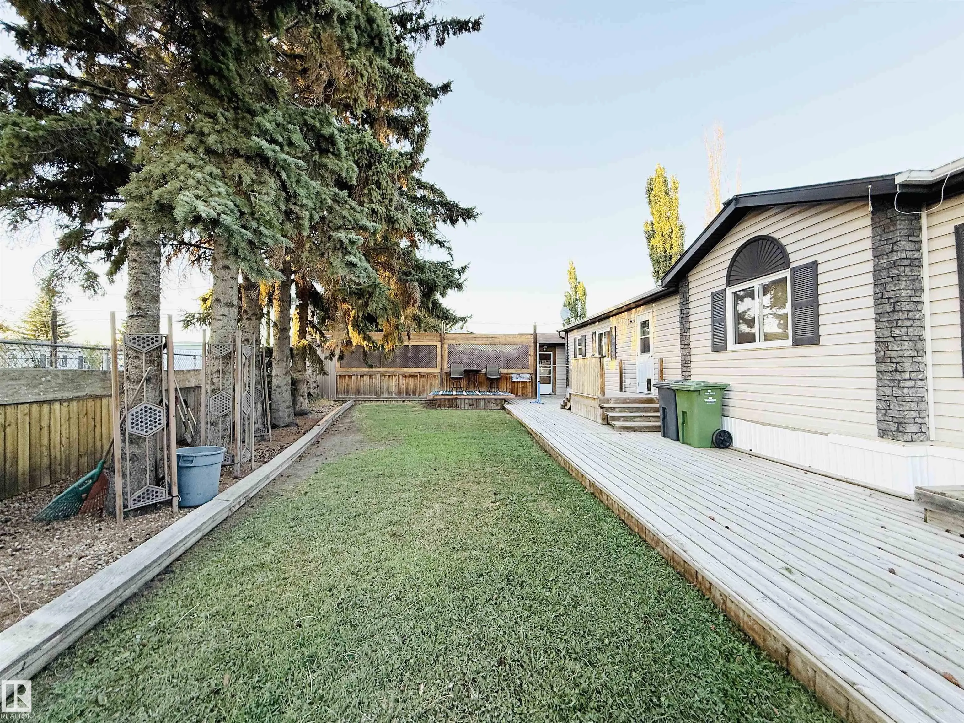 4204 47 St