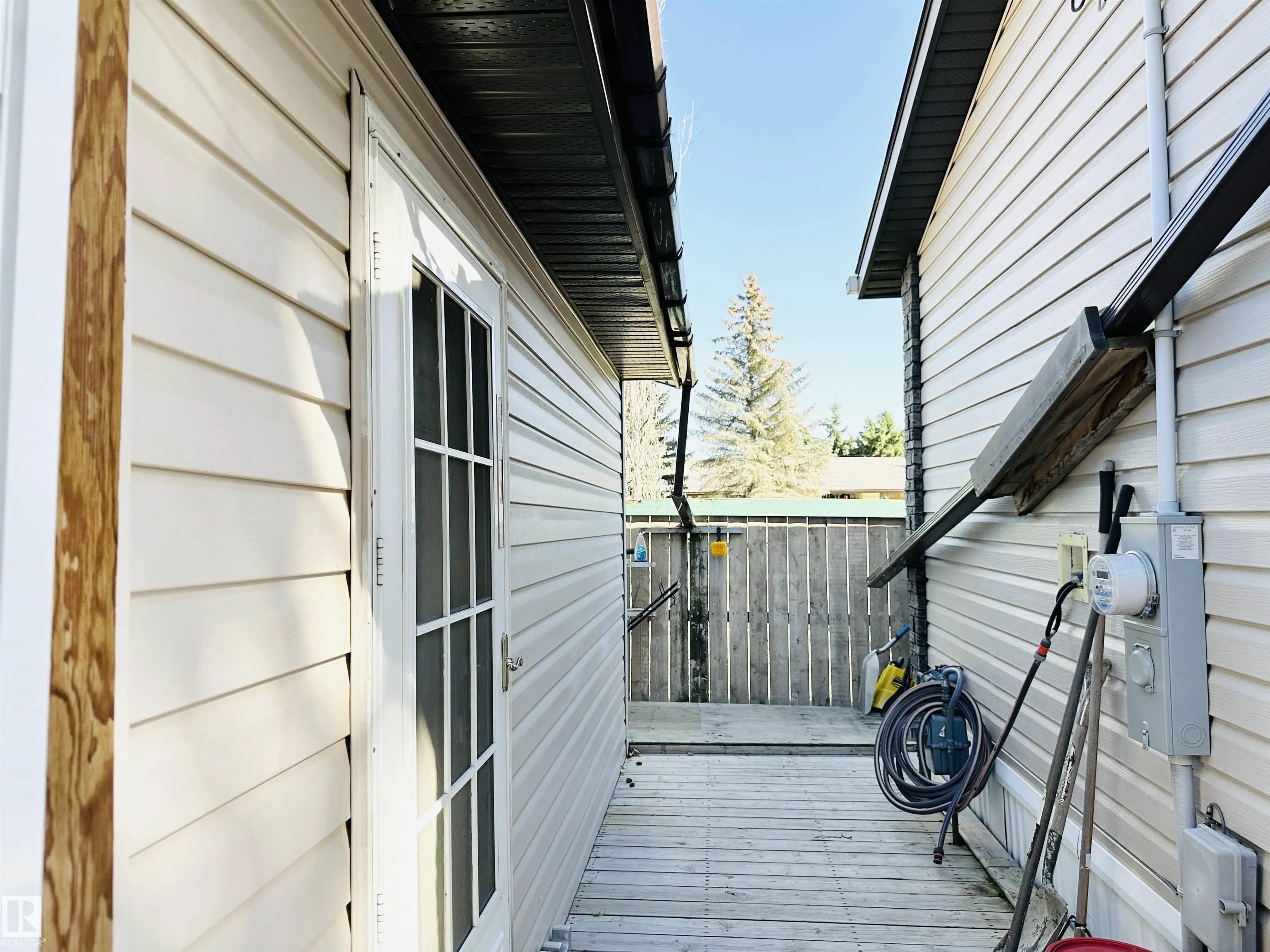 4204 47 St