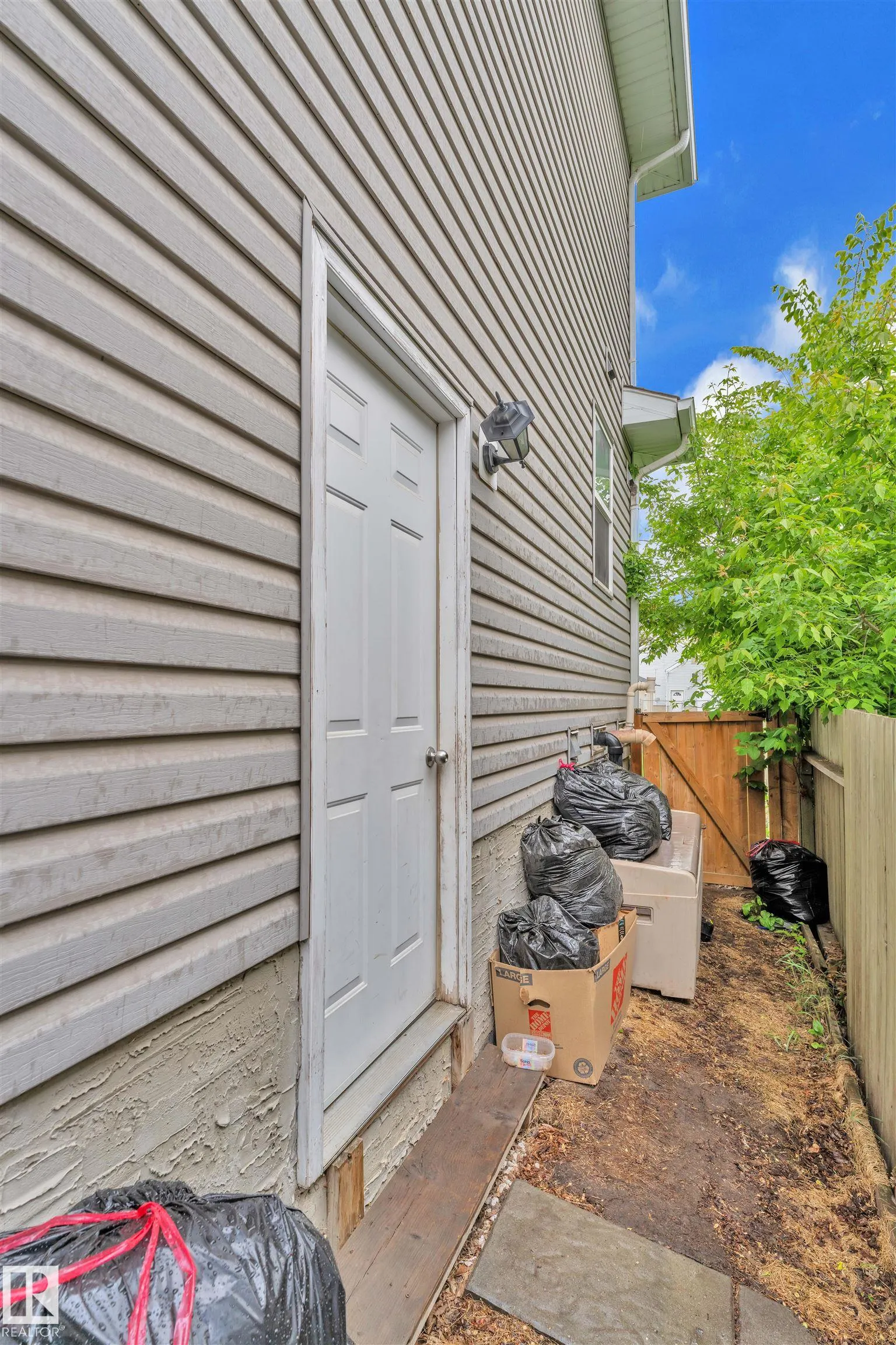 12029 77 Street