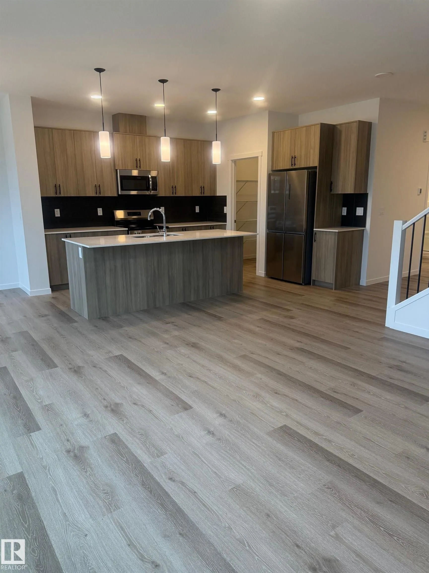3966 WREN Loop