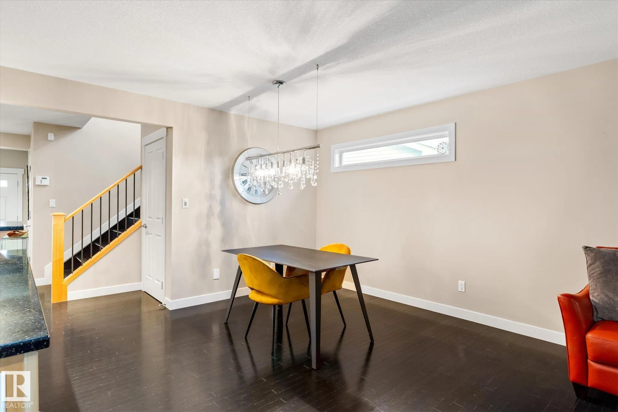 28 HARTWICK Mews