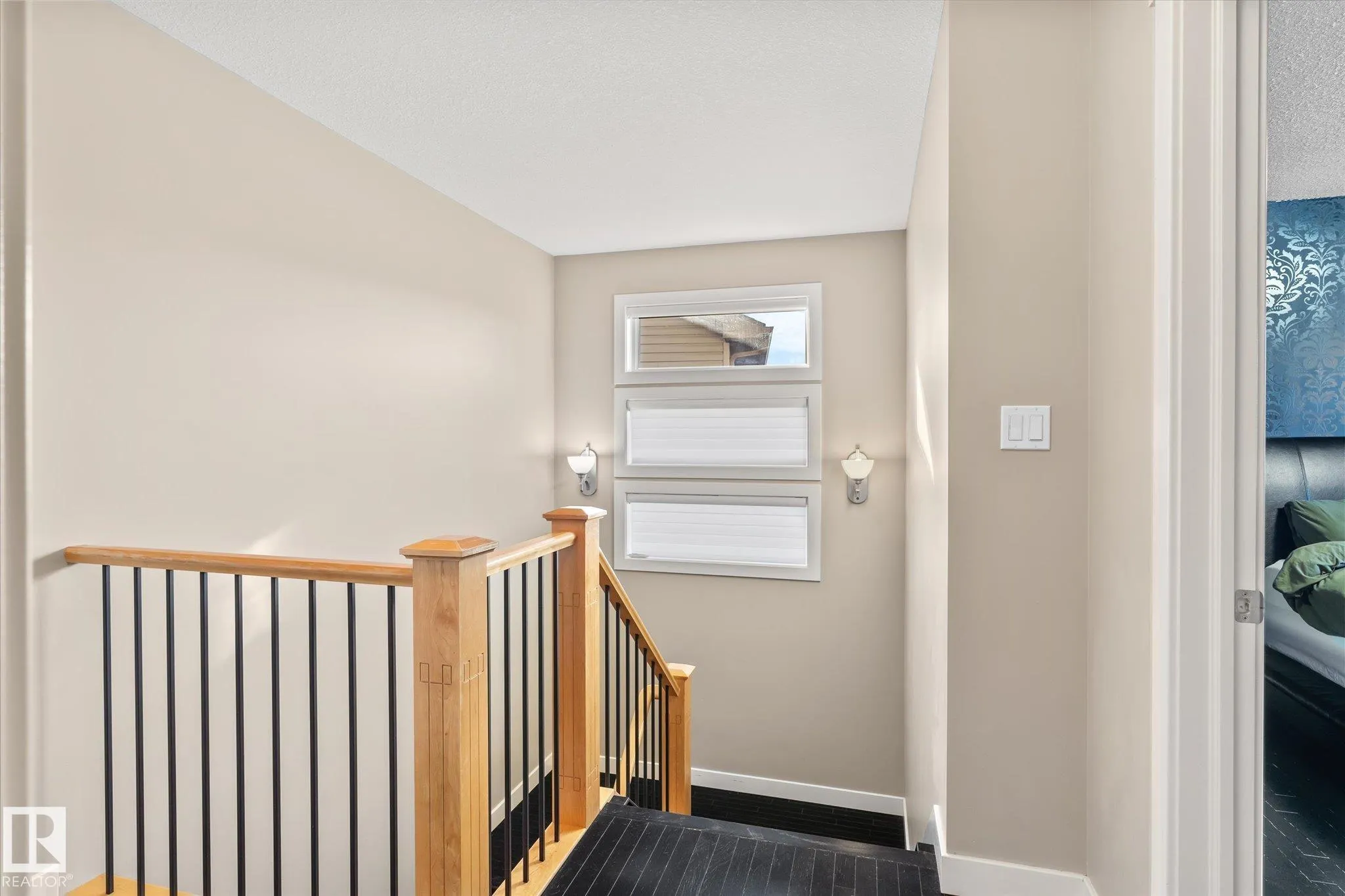 28 HARTWICK Mews