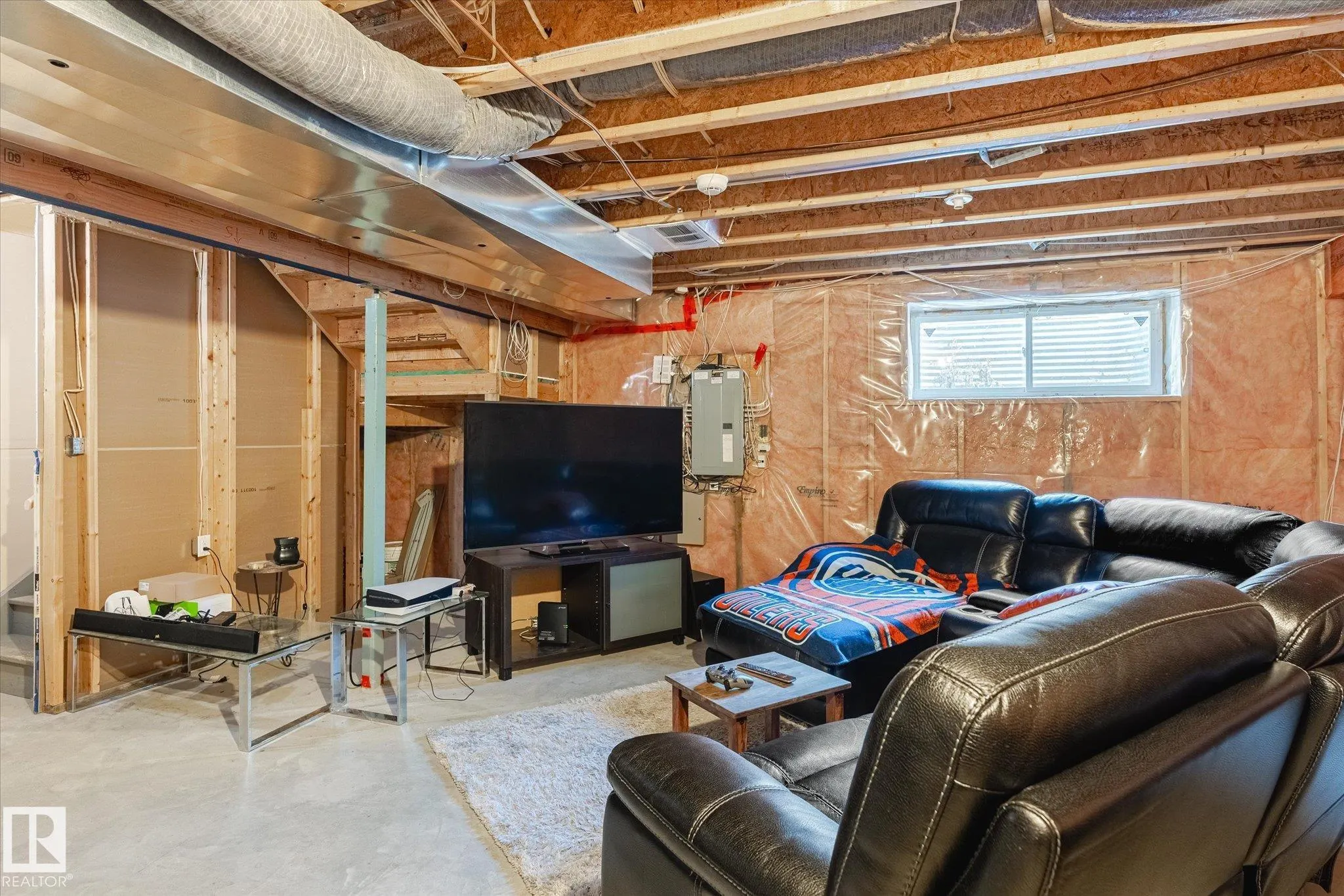 28 HARTWICK Mews