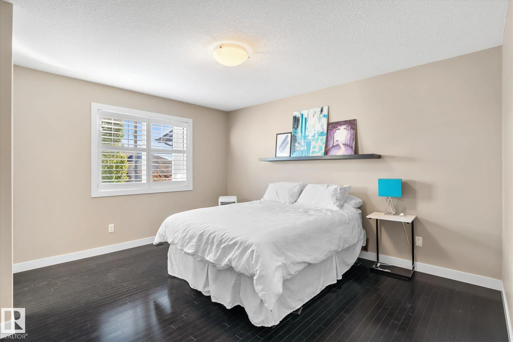 28 HARTWICK Mews