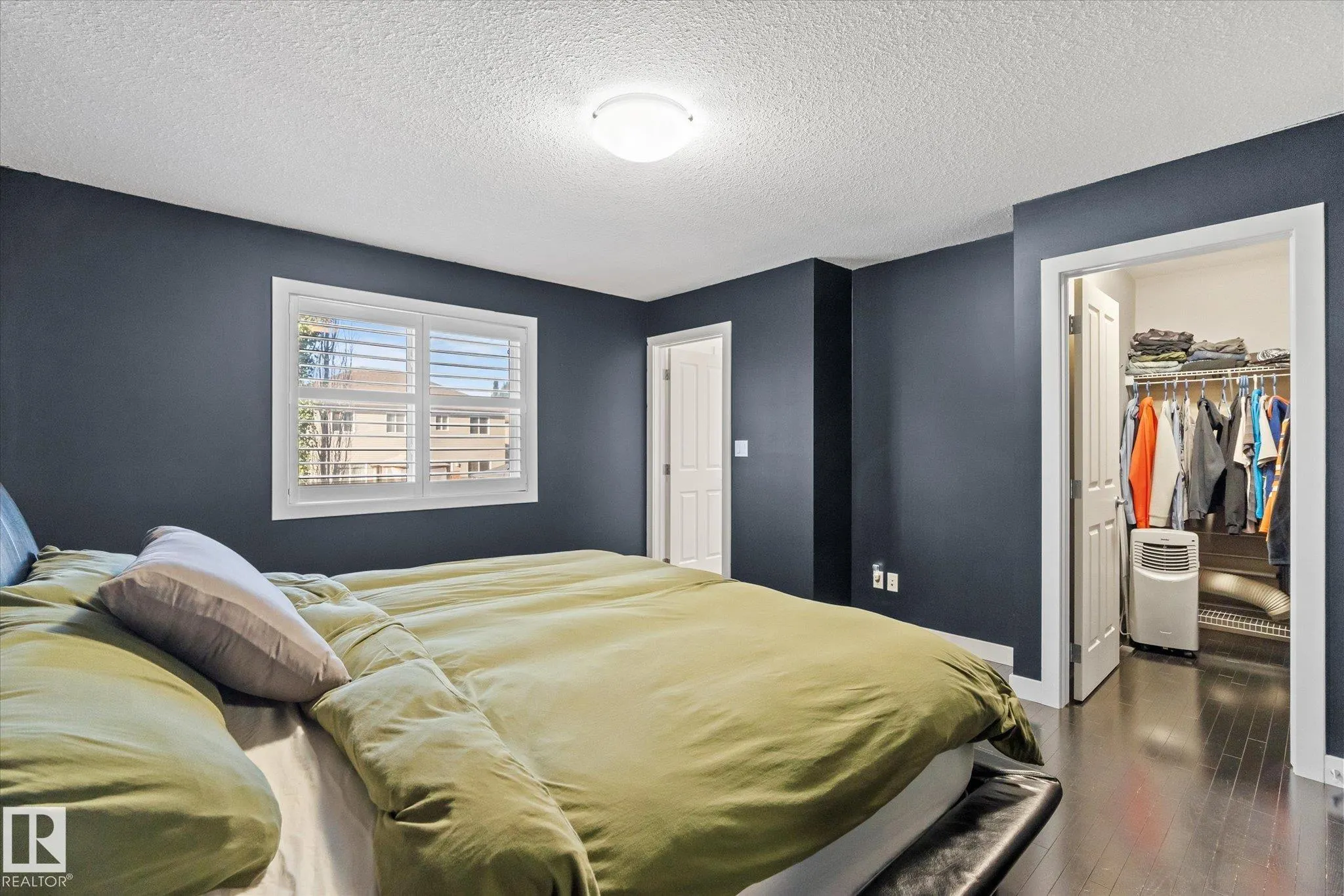 28 HARTWICK Mews