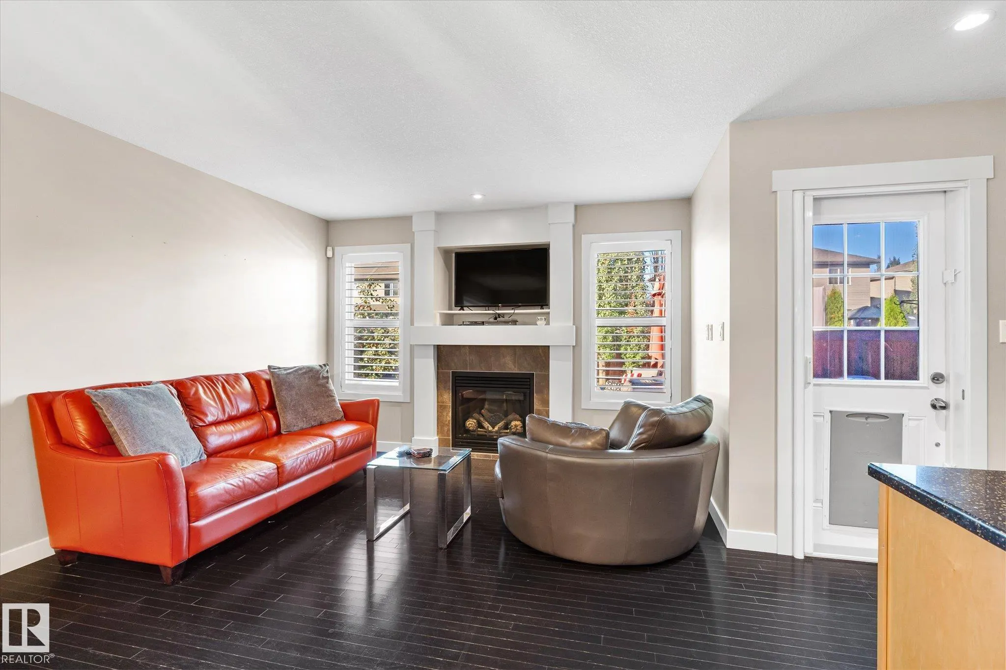 28 HARTWICK Mews
