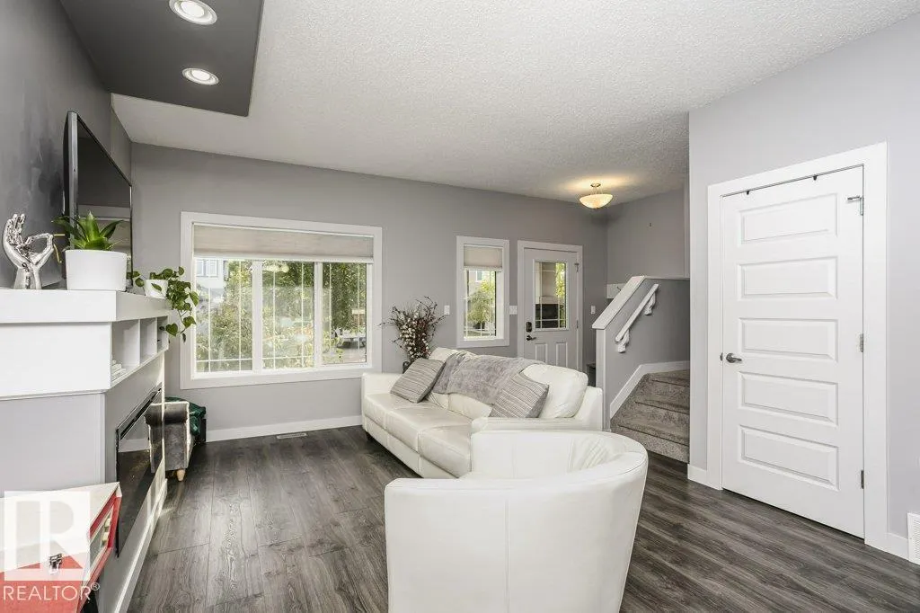 7236 ARMOUR Crescent