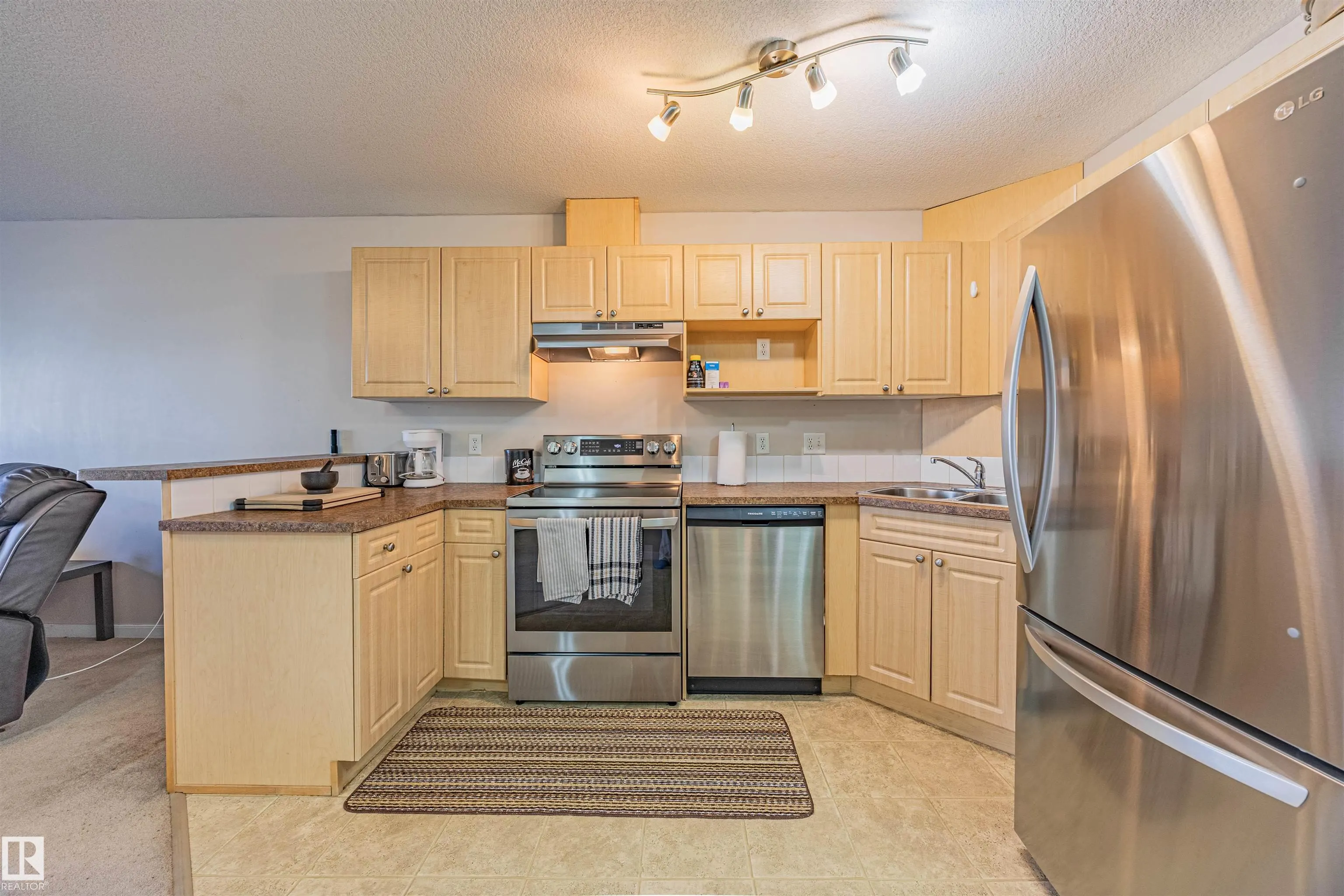 240 SPRUCE RIDGE Road