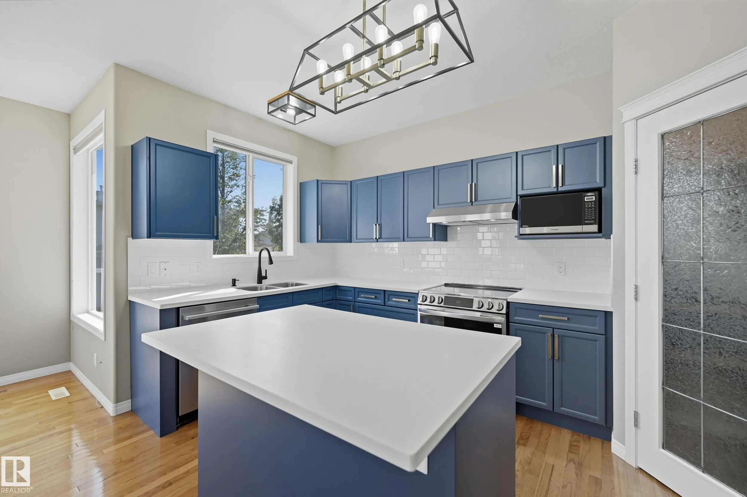 3 ORLEANS Court