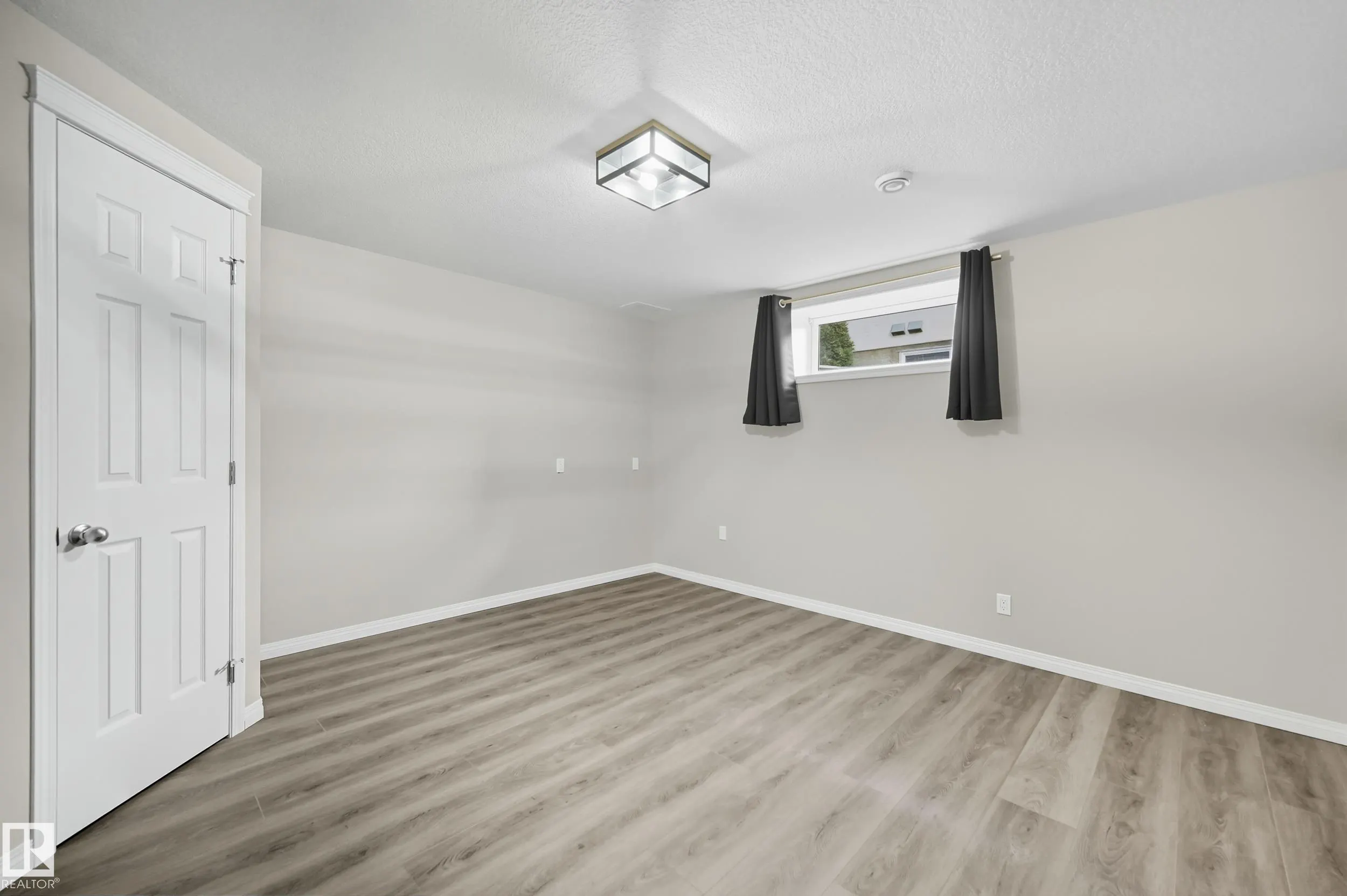 3 ORLEANS Court