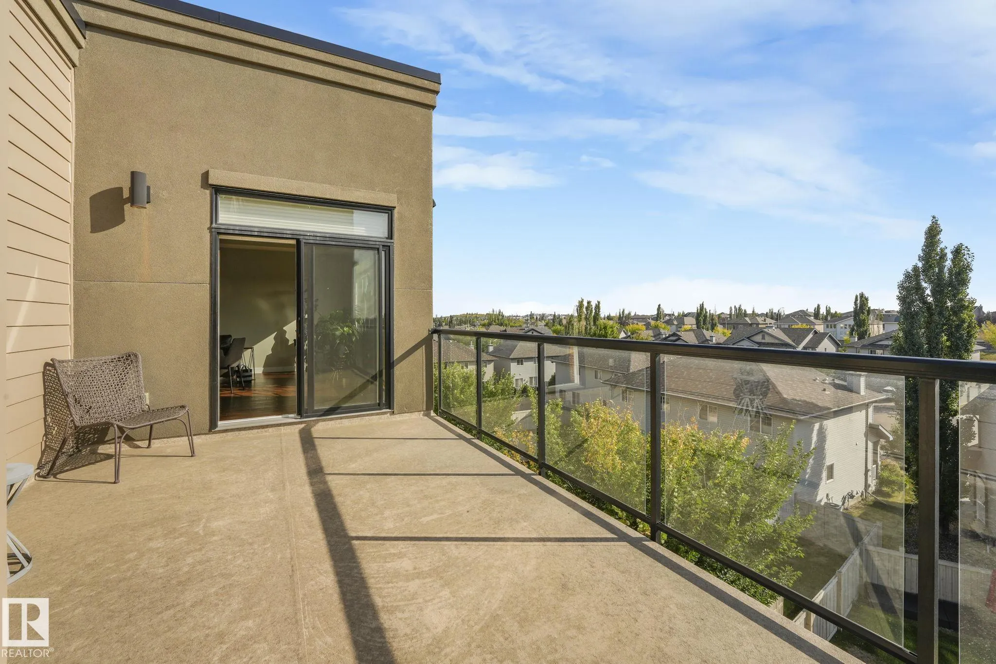 625 LEGER Way